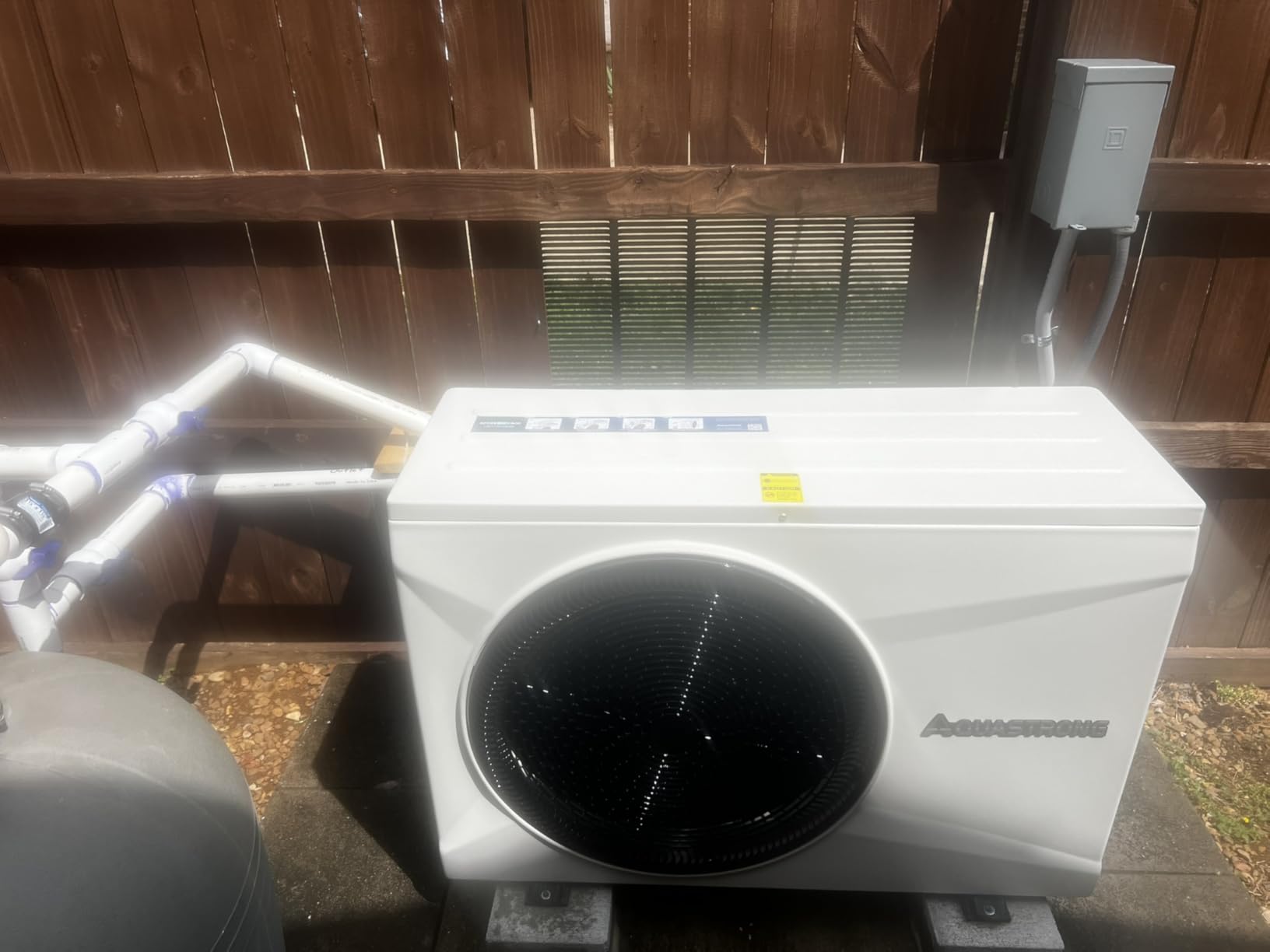 AQUASTRONG Swimming Pool Heat Pump, Electric Pool Heater for Above Ground and Inground Pool, Heating and Cooling Pool Heater Pools Up to 5000 Gallons customer photo 1