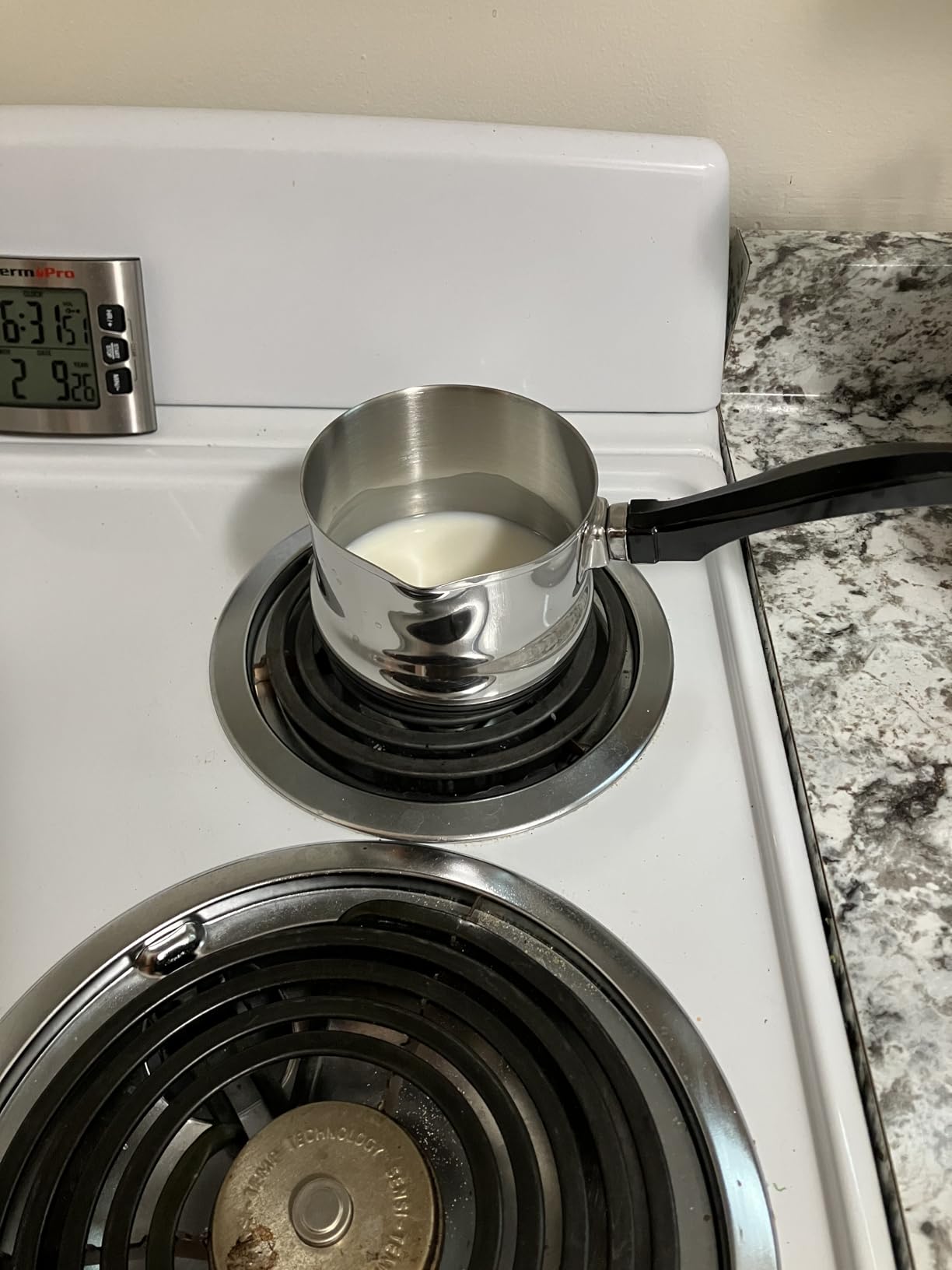 Farberware Classic Series Stainless Steel Stockpot, Pasta Pot with Strainer Lid, 8-Quart customer photo 1