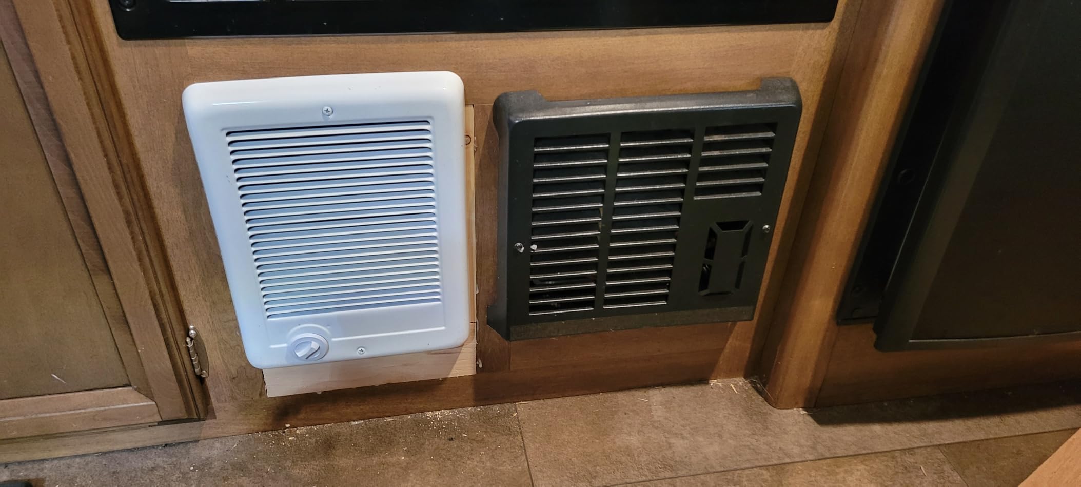 Cadet Com-Pak Electric Wall Heater Complete Unit with Thermostat (Model: CSC151TW, Part: 67509), 5120 BTU, 120 Volt, 1500 Watt, White customer photo 1