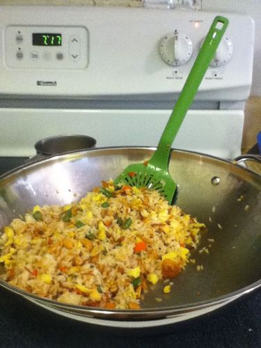 Cuisinart 14-Inch Stir-Fry Pan, Helper Handle and Glass Cover, Chef's Classic Stainless Steel, 726-38H customer photo 1