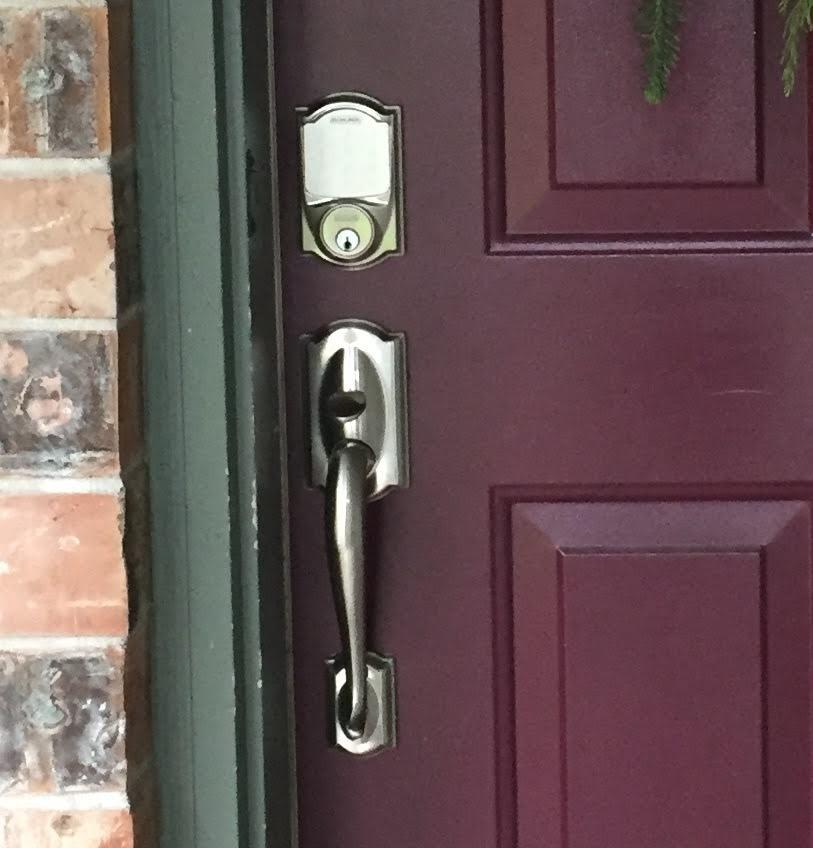 Schlage FE285 CAM 619 GEO Camelot Front Entry Handleset with Georgian Knob, Lower Half Grip, Satin Nickel customer photo 2