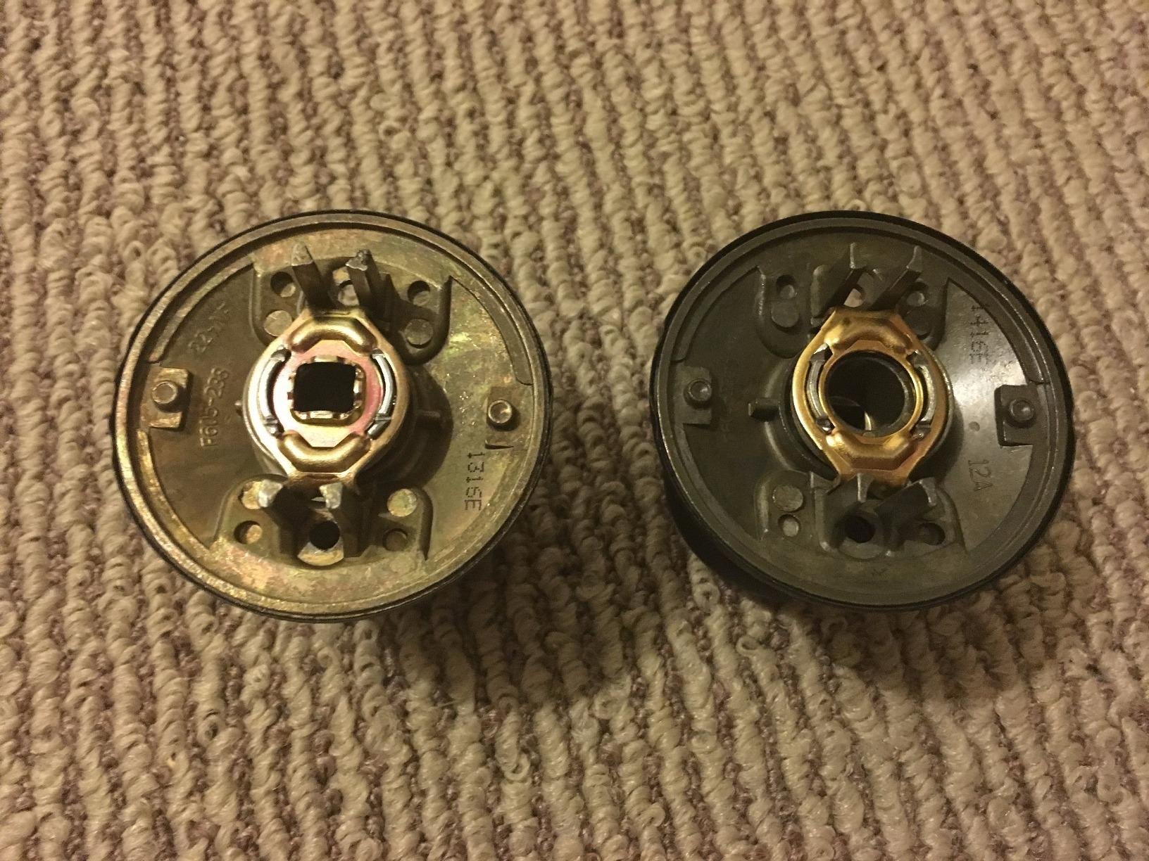 Schlage FE285 CAM 716 GEO Camelot Front Entry Handleset with Georgian Knob, Lower Half Grip, Aged Bronze customer photo 2