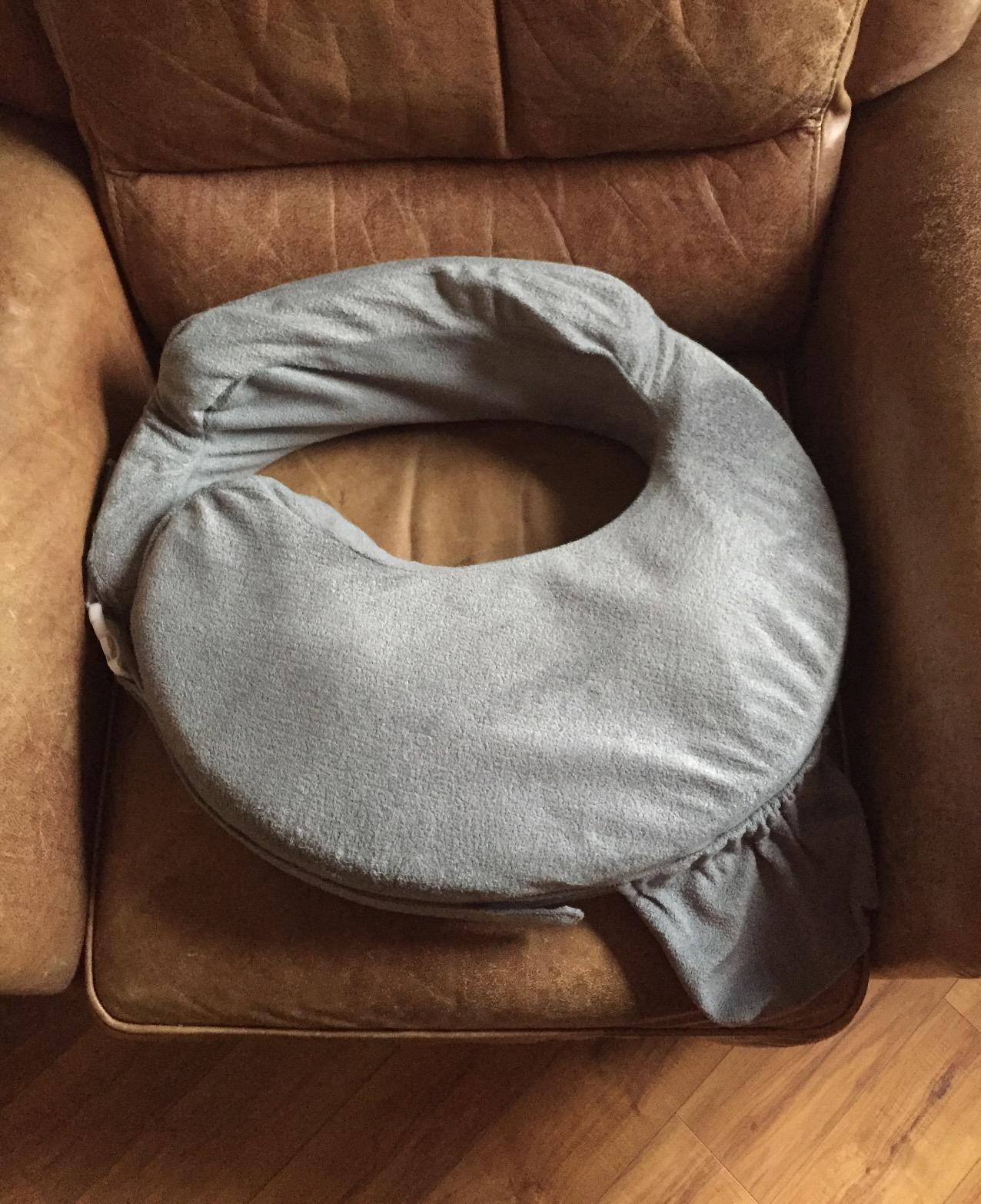 My Brest Friend Deluxe Nursing Pillow with 100% Organic Cotton Slipcover customer photo 2