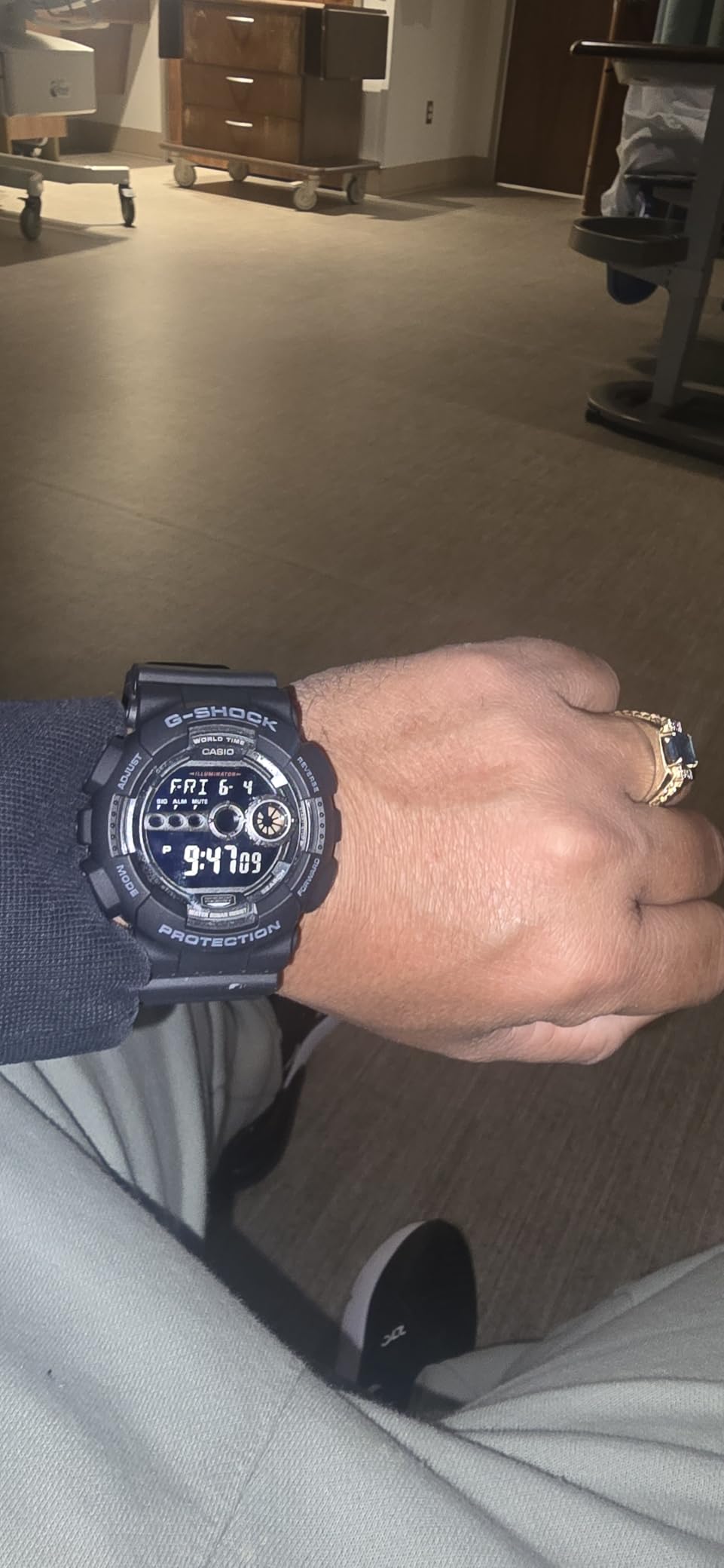 Casio G-Shock GD100-1B Men's Tough Digital Watch - 200M Water Resistant, 7-Year Battery customer photo 2