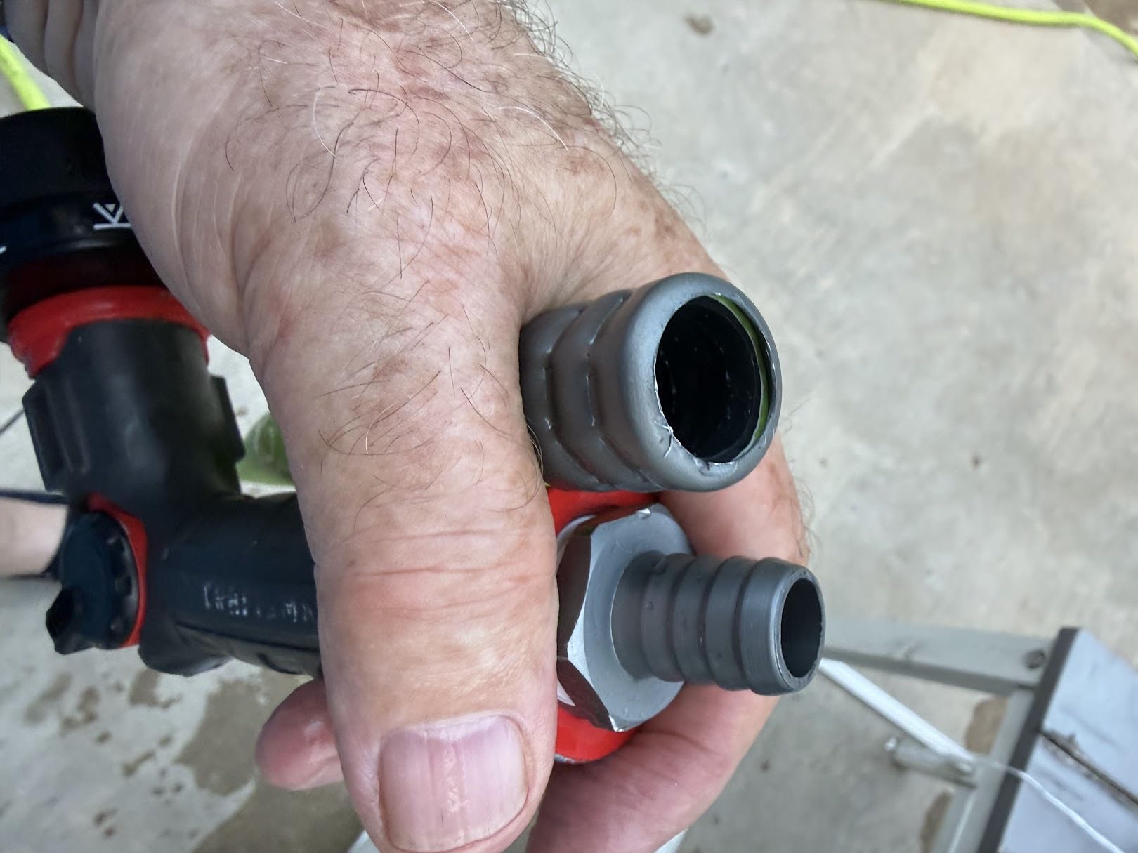 Flexzilla Garden Hose 5/8 in. x 100 ft., Lightweight All-Weather Water Hose, Durable and Flexible, Leak-Free Connections customer photo 2