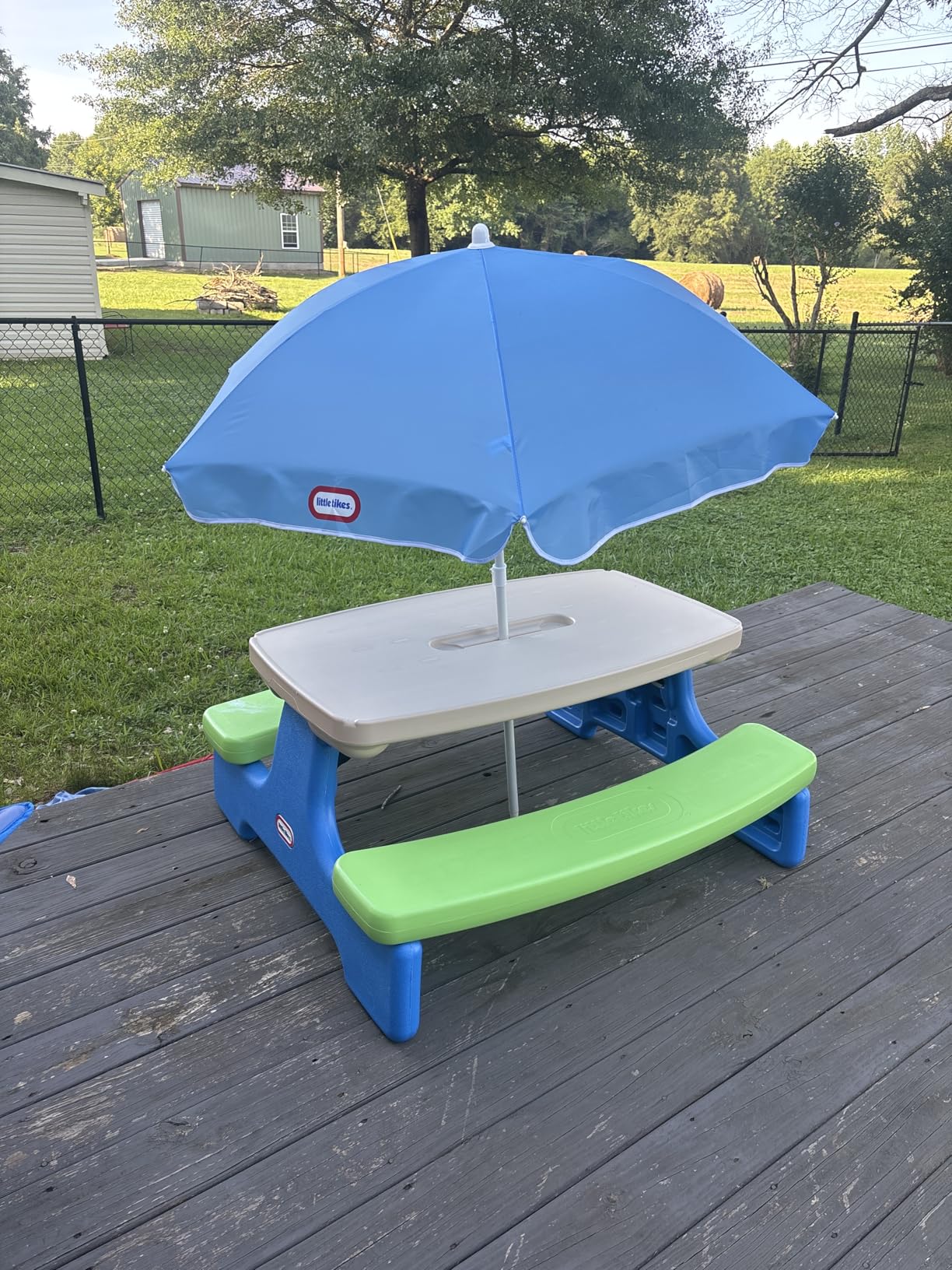Little Tikes Easy Store Jr. Picnic Table with Umbrella customer photo 1