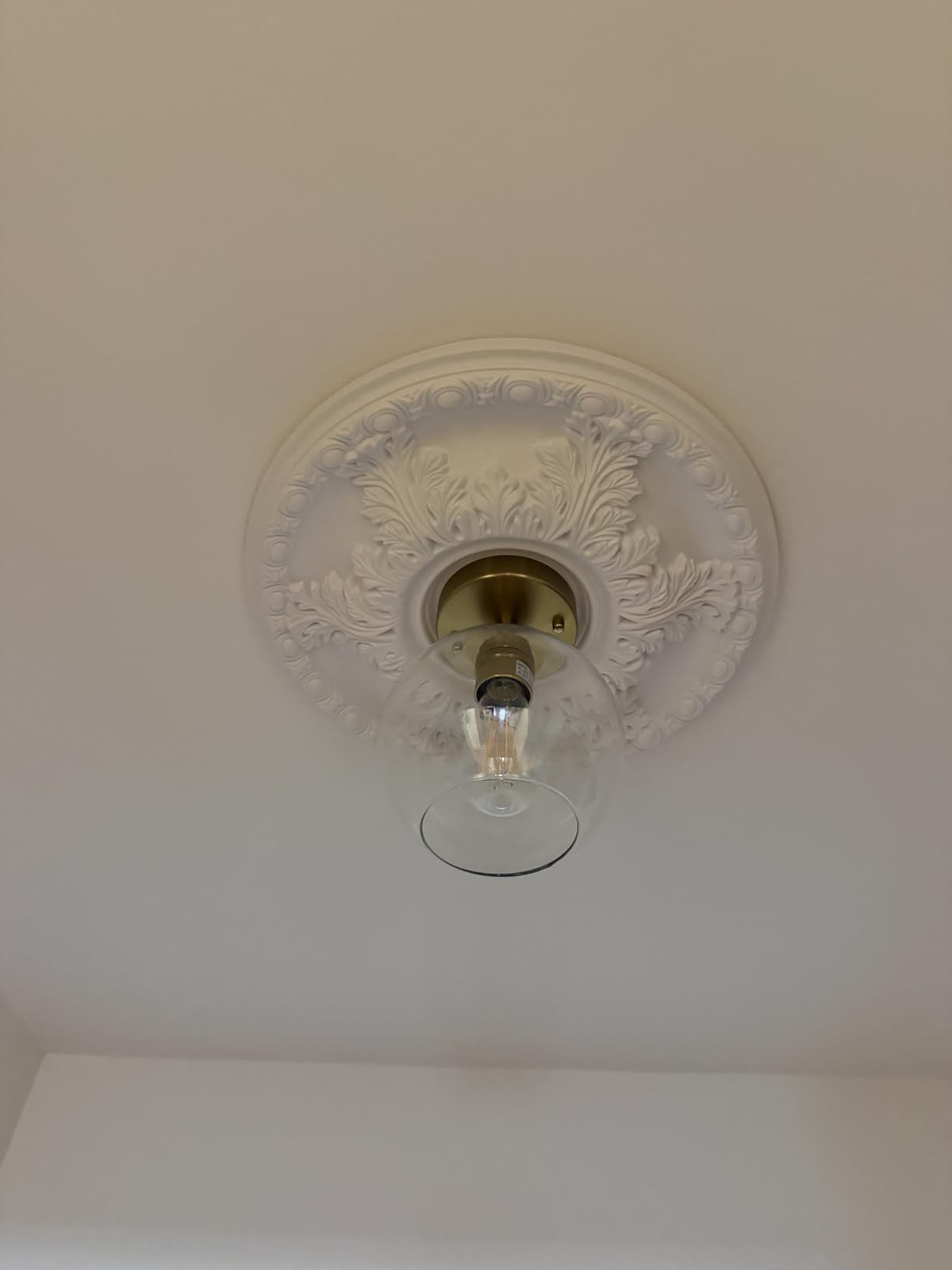Ekena Millwork CM18GA 18-Inch OD x 3 1/2-Inch ID x 1 3/4-Inch Granada Ceiling Medallion customer photo 2