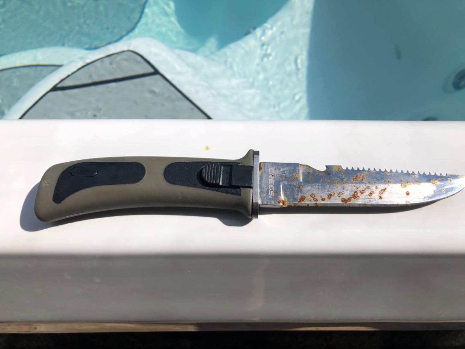 Cressi Stainless Steel Diving Knife With Sheath for Leg Attachment- Vigo: Designed In Italy customer photo 1