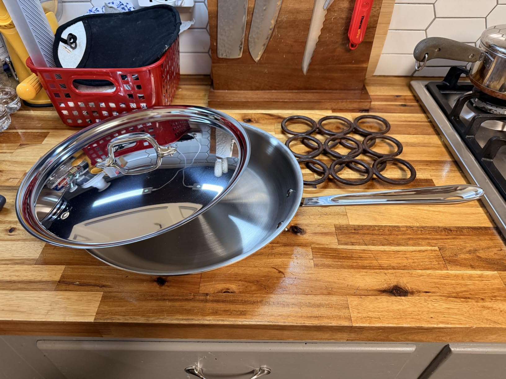 All-Clad D3 Stainless Steel 12 inch Frying Pan With Lid - Made in the USA - Bonded Professional Cookware - Oven Safe & Induction Compatible customer photo 2