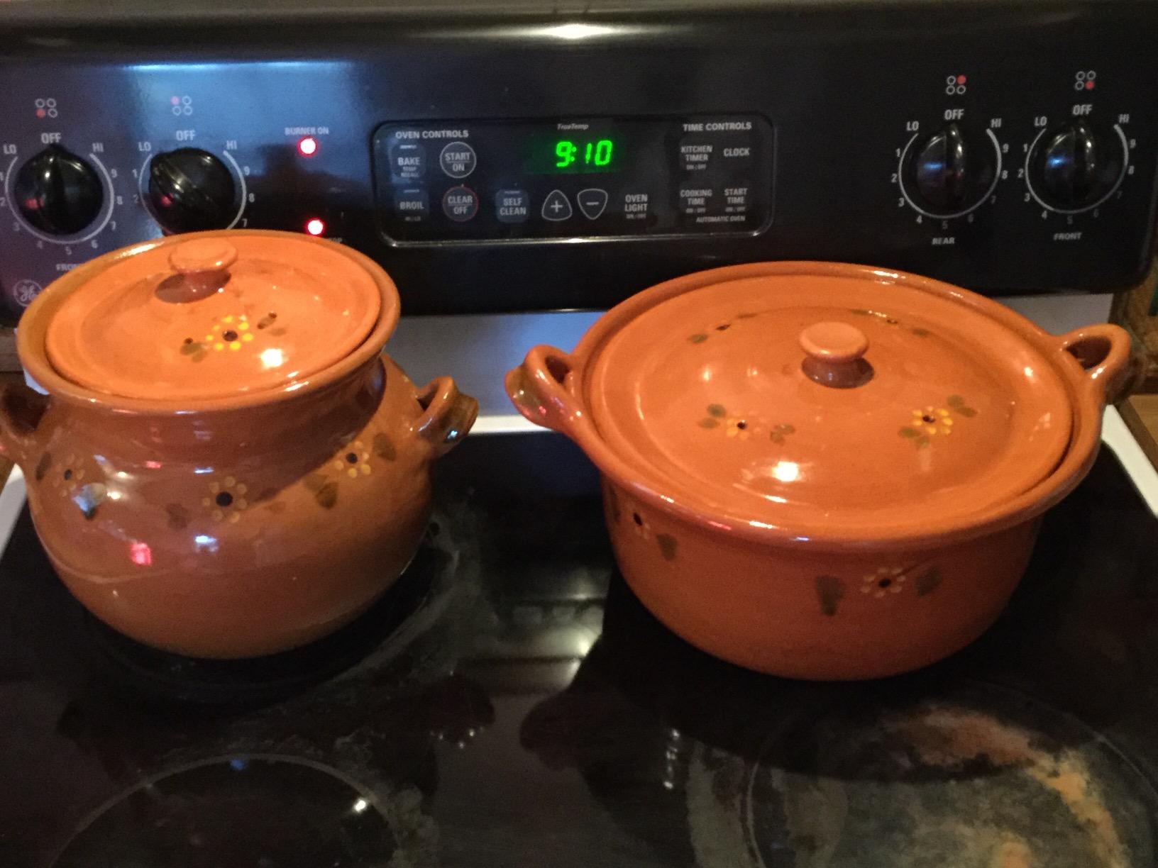 Mexican Clay Lidded Cazuela Pot, Large, Terracotta, 4.5 Quarts customer photo 1