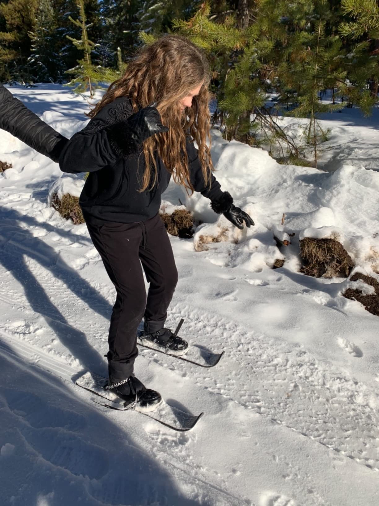 Tundra Wolf Kids skis - skis for Kids with Universal bindings for Toddlers and up - Shoe Size 9C to 7Y - Build Balance and Technique with Flexible ski Skates (26'' x 4'' with 3'' tip) customer photo 1