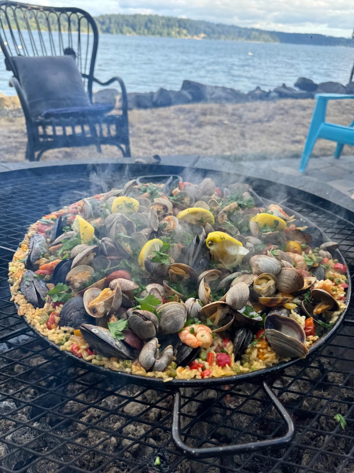 Magefesa 15-inch Enameled Steel Paella Pan, 38cm - 8 Servings, Ideal for Outdoor Cooking and Traditional Valencian Paella, Easy Cleaning, Dishwasher Safe customer photo 2