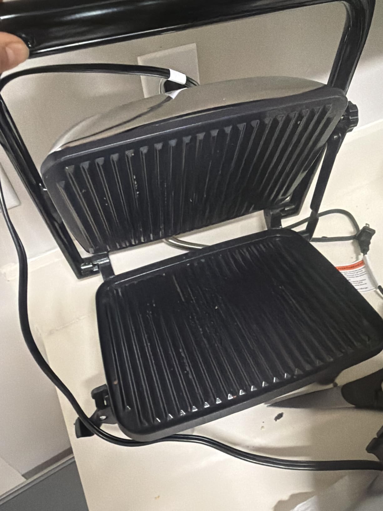 Hamilton Beach Panini Press Sandwich Maker & Electric Indoor Grill with Locking Lid, Opens Wide to Fit Any Thickness for Quesadillas, Burgers & More, Nonstick 8