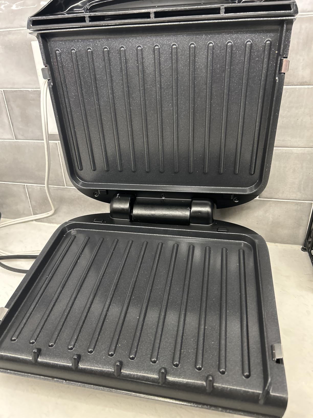 George Foreman 4-Serving Removable Plate Electric Grill and Panini Press, George Tough Non-Stick Coating, Drip Tray Catches Grease, Black customer photo 2