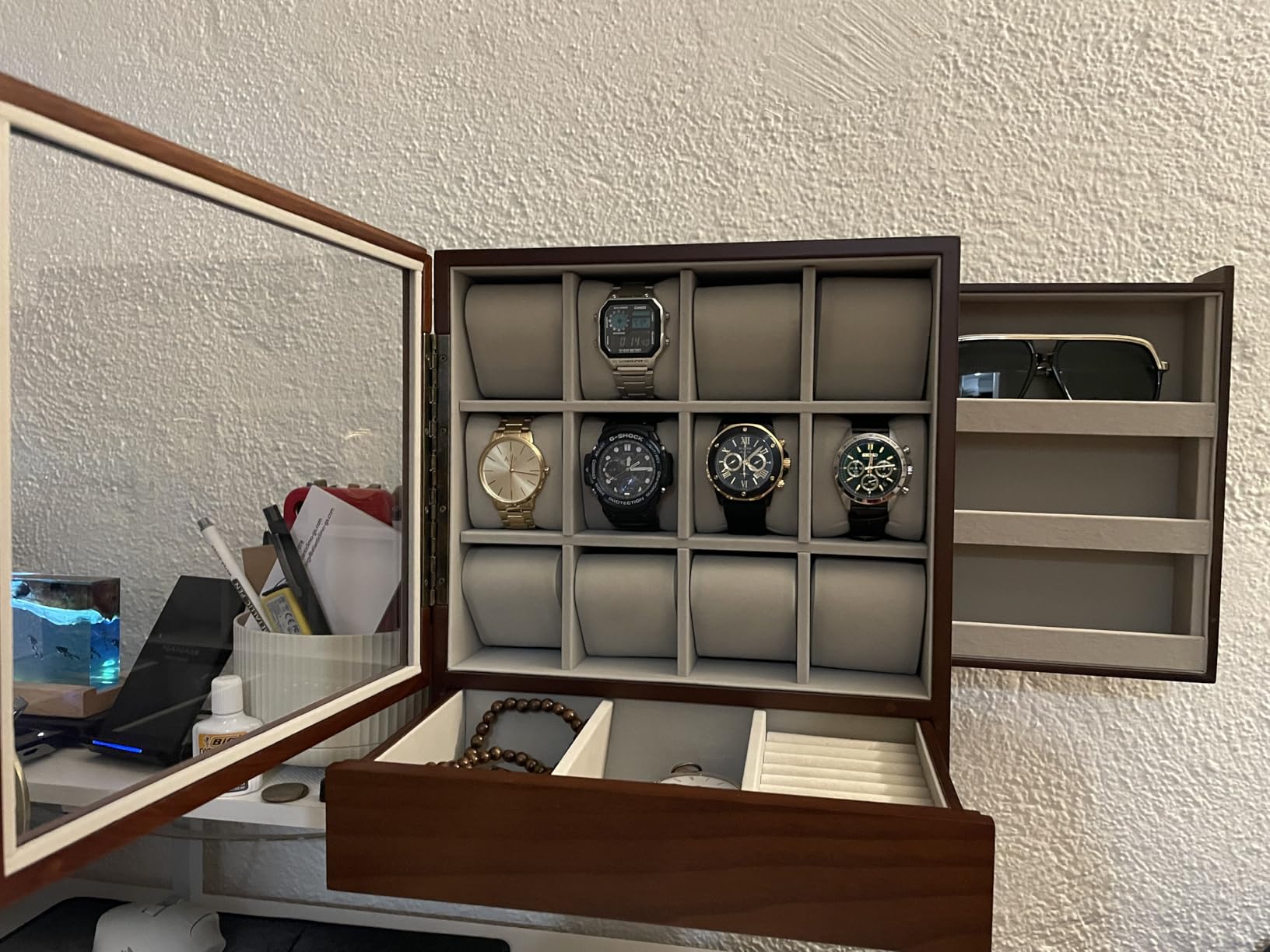 SONGMICS 24-Slot Watch Box, Lockable Watch Storage Case with Glass Lid, Ink Black Synthetic Leather, Dove Gray Lining UJWB024 customer photo 2