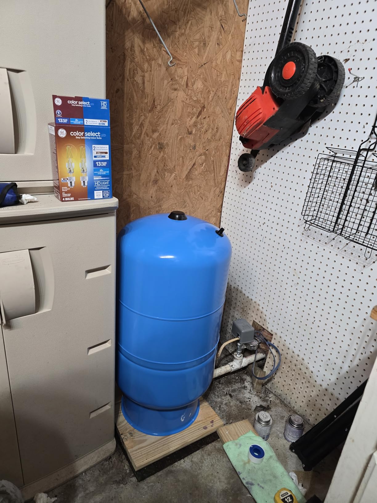 WX 202 Amtrol 20 Gallon Well-X-Trol free standing Water Well PRESSURE TANK 144S29 customer photo 1