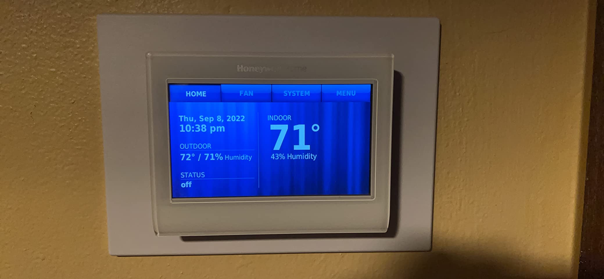 Honeywell TH9320WF5003 Wi-Fi 9000 Color Touch Screen Programmable Thermostat, White, Requires C Wire customer photo 1