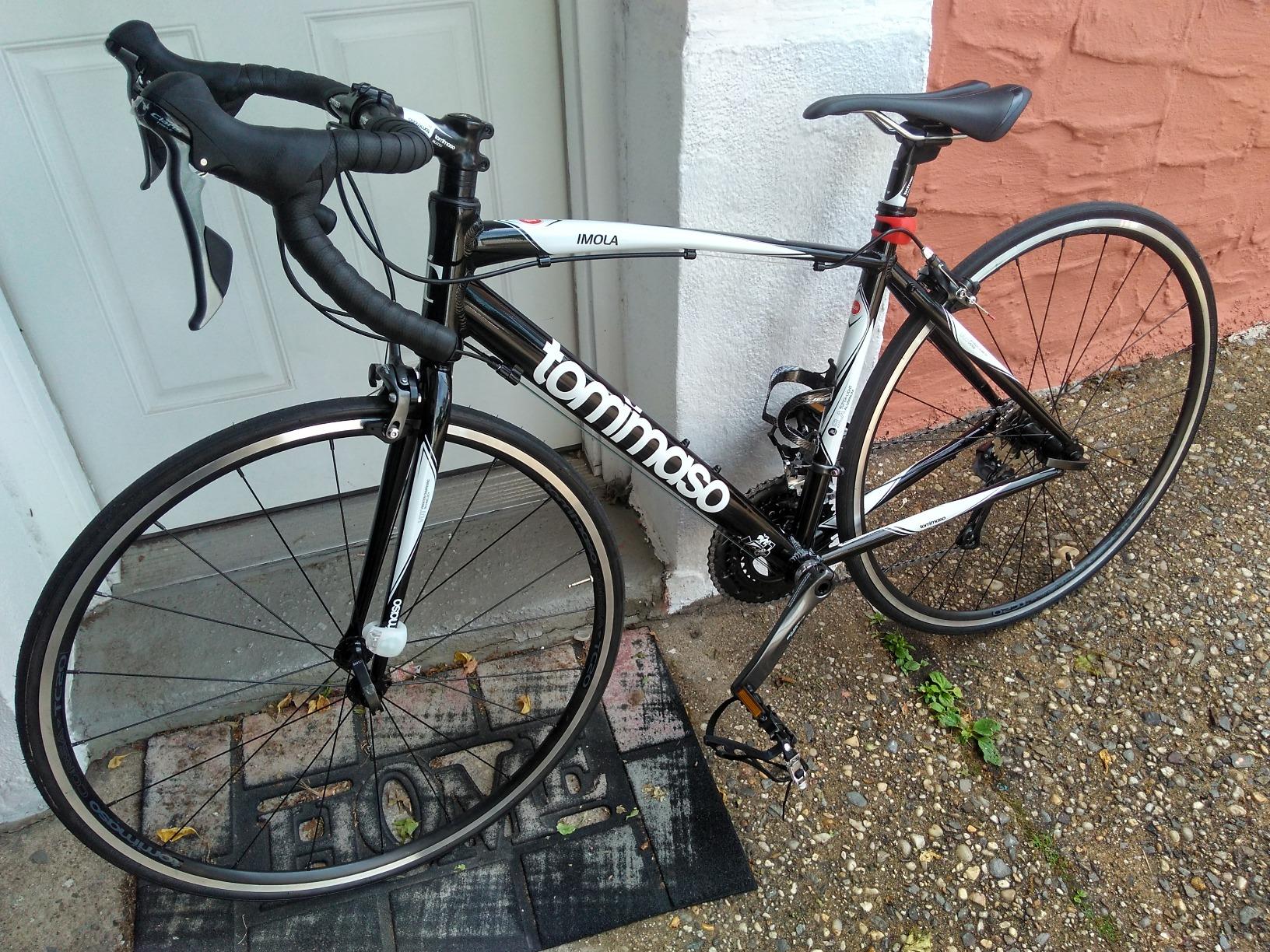 Tommaso Imola - Sport Bike Performance Aluminum Road Bike, Shimano Claris 24 Speeds customer photo 1