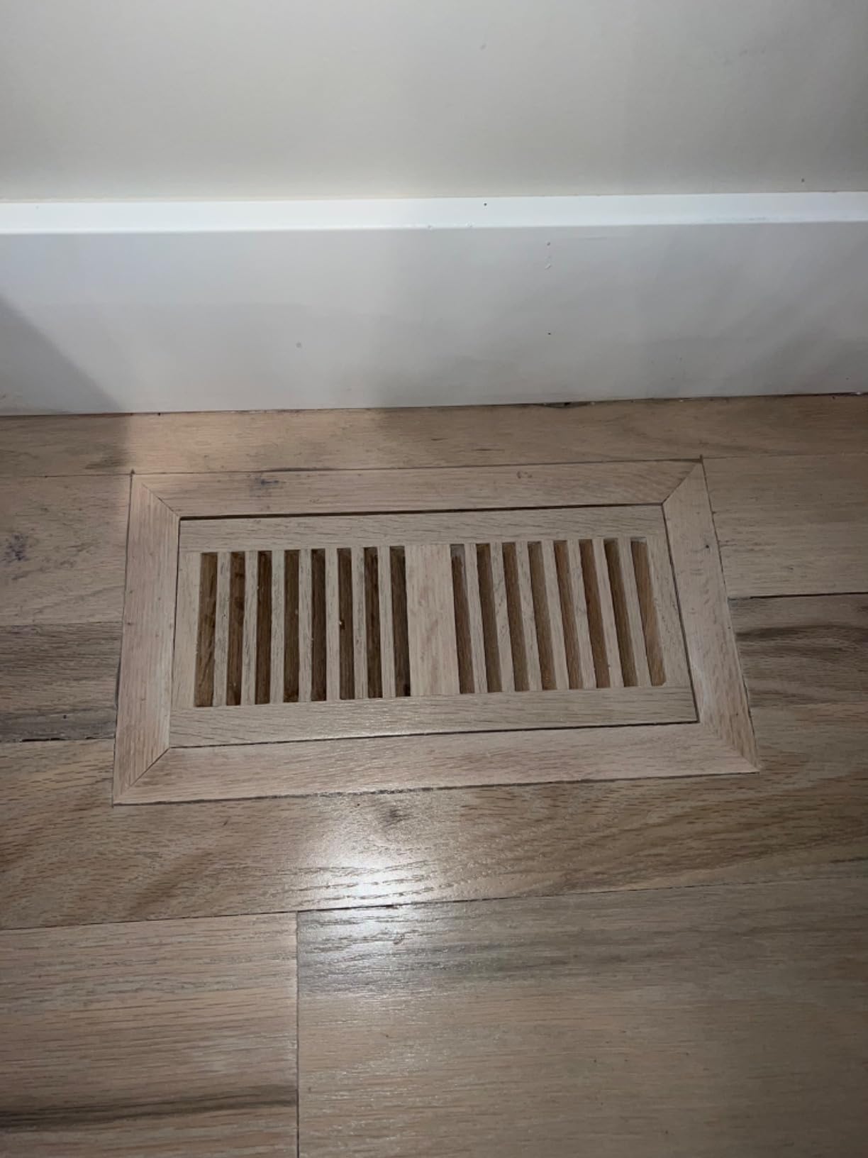 Homewell Red Oak Floor Register, Flush Mount Vent, 4x10 Inch, Unfinished customer photo 1