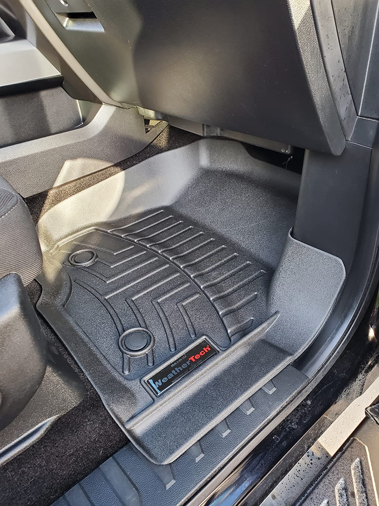 WeatherTech Custom Fit FloorLiners for Ford F-150, F-150, F-150-1st & 2nd Row (44697-1-4), Black customer photo 1