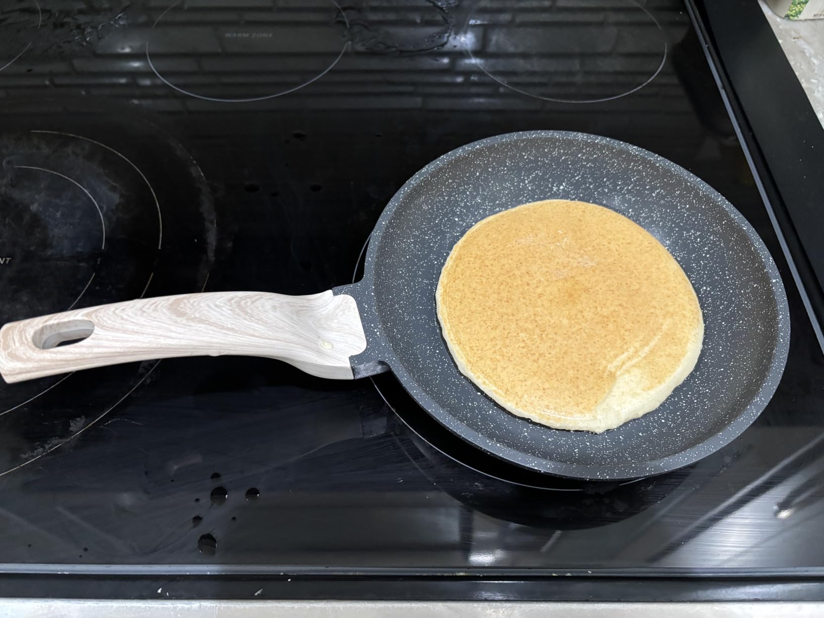 CAROTE Nonstick Frying Pan Skillet, Non Stick Granite Fry Pan Egg Pan Omelet Pans, Stone Cookware Chef's Pan, PFOA Free, Induction Compatible(Classic Granite, 8-Inch) customer photo 1