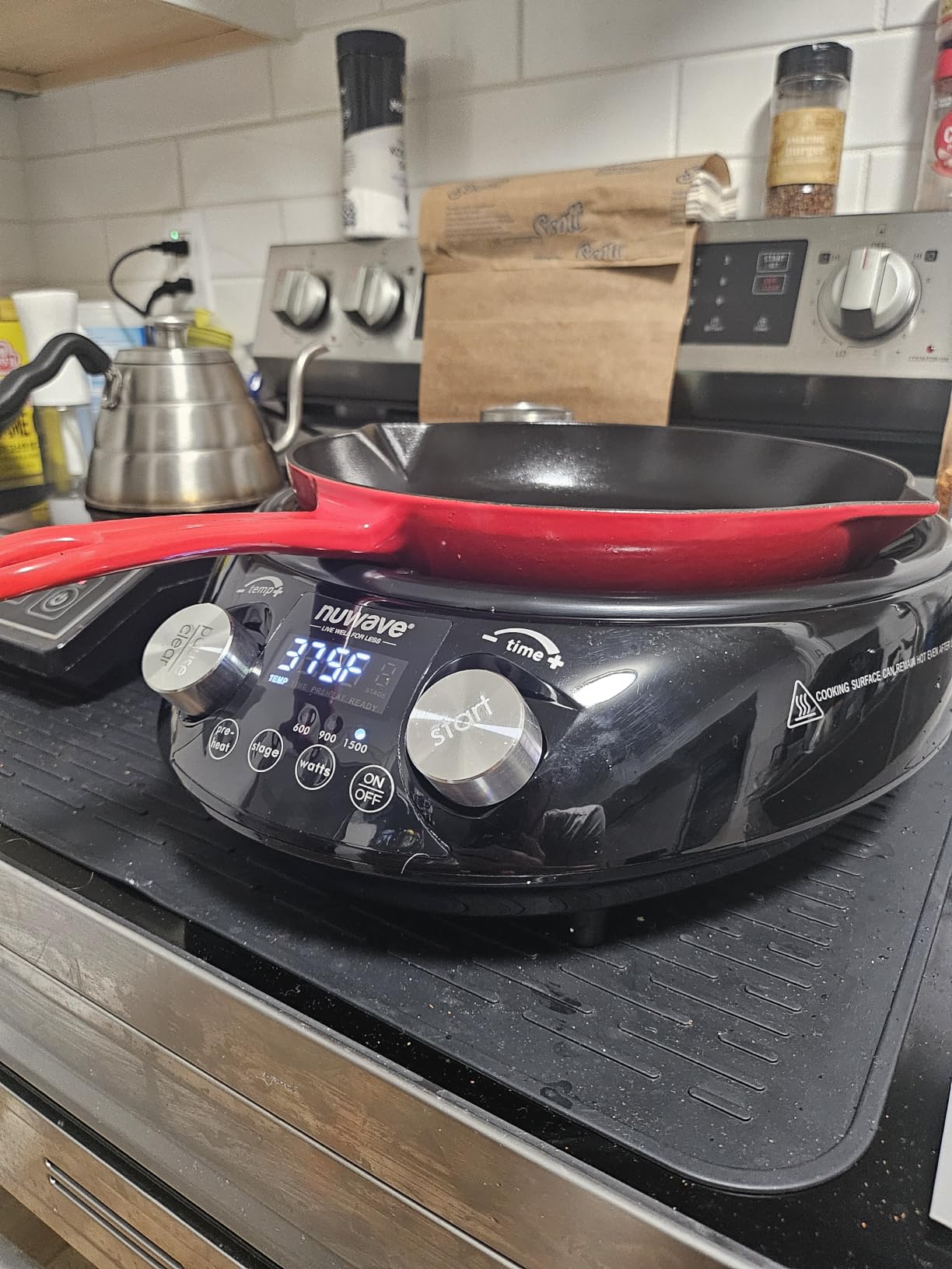 Nuwave Mosaic Induction Wok, Precise Temp Controls from 100°F to 575°F in 5°F, Wok Hei, Infuse Complex Charred Aroma & Flavor, 3 Watts 600, 900 & 1500, Authentic 14-inch Carbon Steel Wok Included, Black customer photo 1