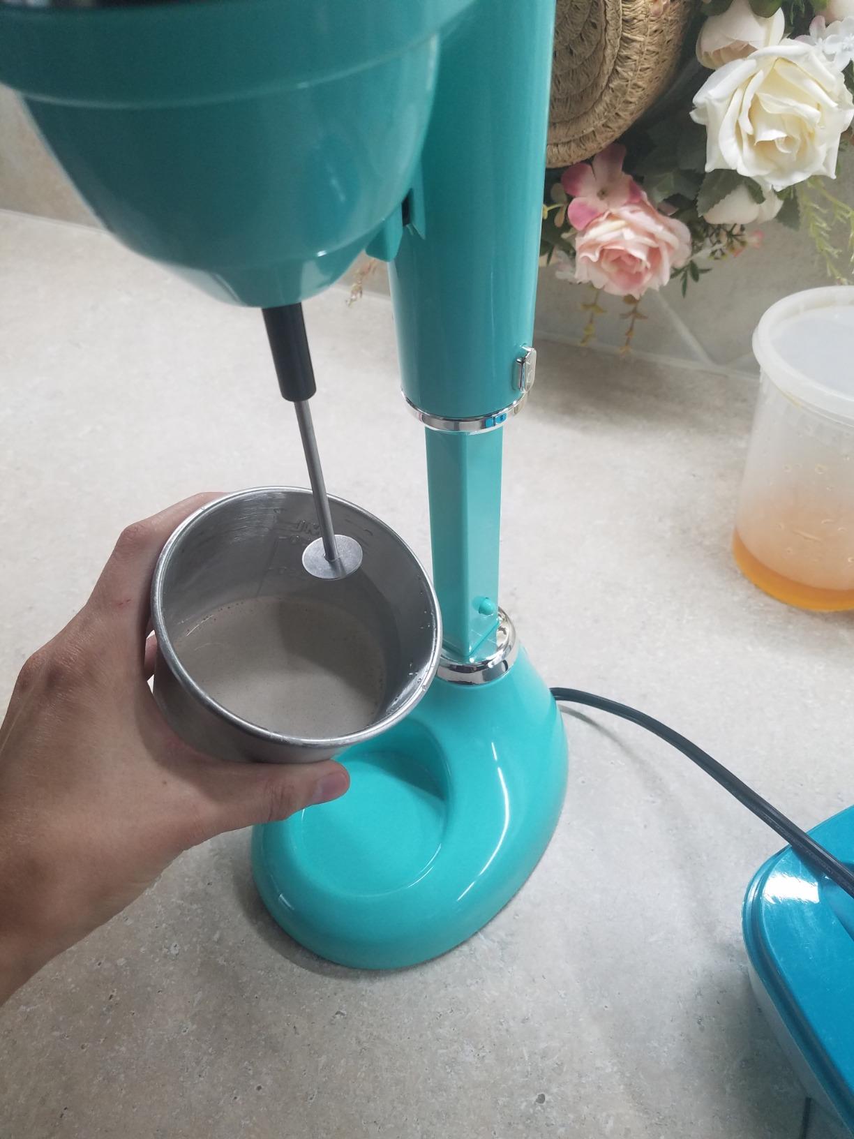Brentwood Classic Milkshake Maker, 15 oz, Turquoise, SM-1200B customer photo 2