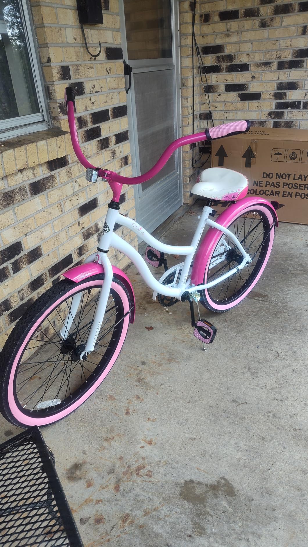 Huffy Cruiser Bike, Fairmont or Woodhaven Model, 20/24/26 Inch Sizes, Perfect for Casual Rides, Ergonomic Design, Rear Rack and Basket on Woodhaven Model, Simple Coaster Brakes, Multiple Color Options customer photo 1