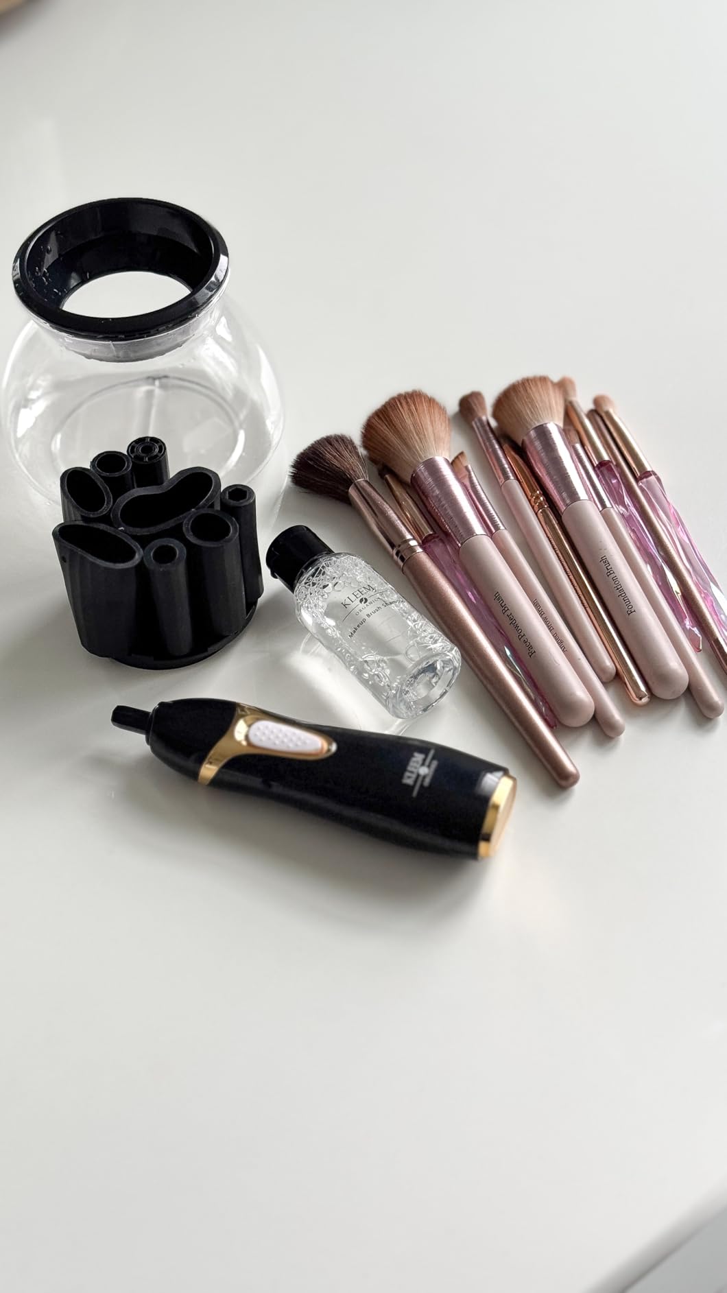 Kleem Electric Makeup Brush Cleaner Machine | Automatic Makeup Brush Washer & Spinning Dryer with Free Cleaner Shampoo | Dual-Fiber Bristles for Eyeshadow & Foundation | Made in USA | Black customer photo 1