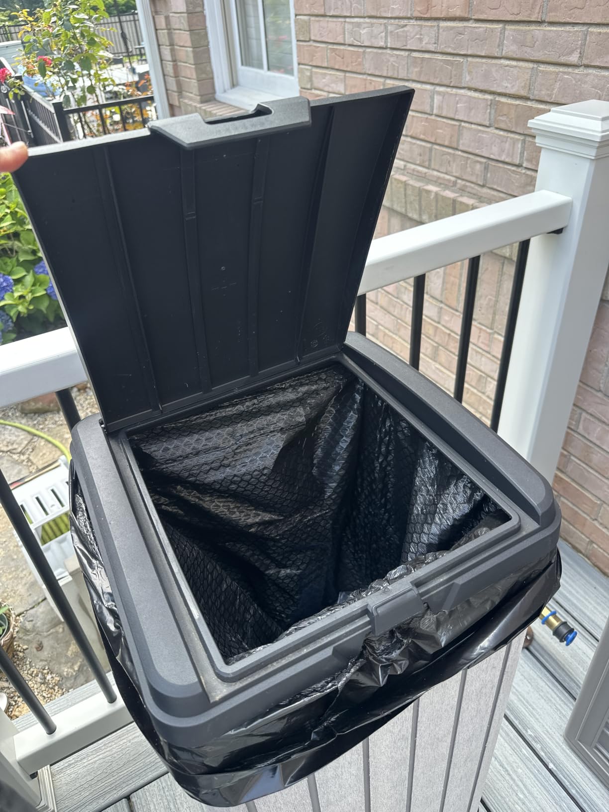 Keter Rockford Resin 38 Gallon Outdoor Kitchen Trash Can with Lid and Drip Tray for Easy Cleaning-Perfect for Patio Dining, Grey customer photo 1