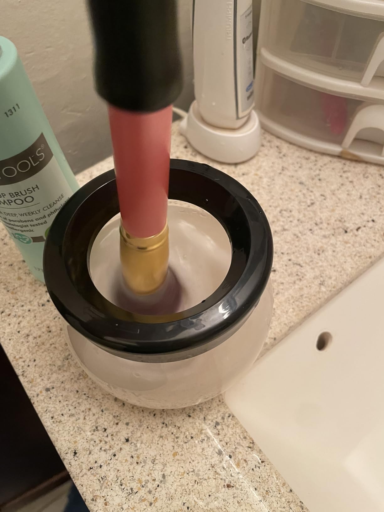 RICRIS Electric Makeup Brush Cleaner and Dryer Machine - Super Fast Clean and Dry Make Up Brushes - Automatic Cosmetic Brush Spinner Washer Tools customer photo 1