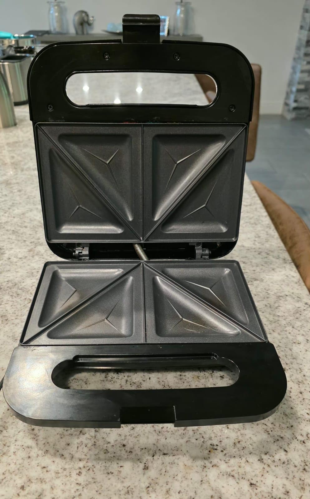 OVENTE Electric Sandwich Maker with Non-Stick Plates, Indicator Lights, Cool Touch Handle, Easy to Clean and Store, Perfect for Cooking Breakfast, Grilled Cheese, Tuna Melts and Snacks, Black GPS401B customer photo 1