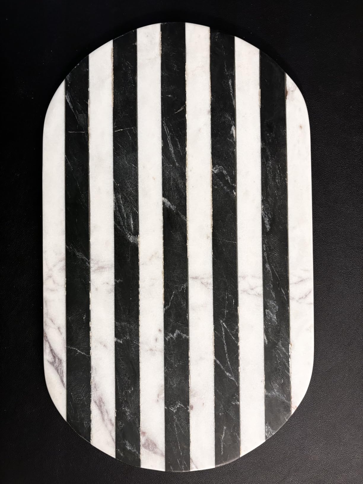 Bloomingville Black & White Striped Marble Cutting Board customer photo 2