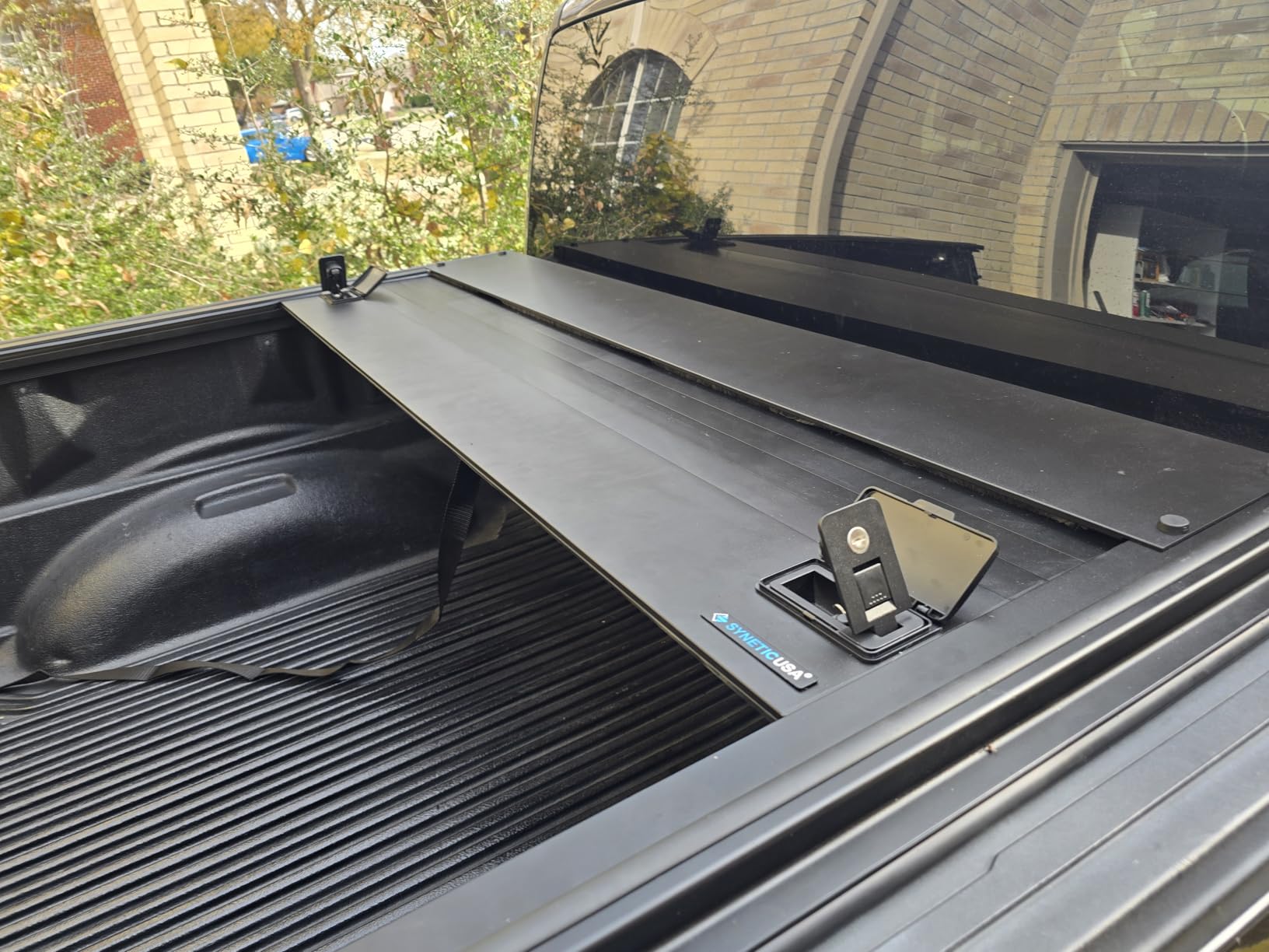 Syneticusa MB Retractable Tonneau Cover fit 2004-2026 F-150, 5.5ft Truck Bed | Hard Cover, 6063-T5 Aluminum, Double Lock, Waterproof, Low Profile, 600lb Capacity, 3-Year Warranty customer photo 1