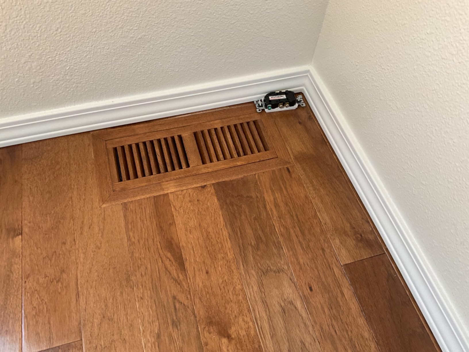 Homewell Hickory Floor Register, Flush Mount Vent, 4x12 Inch, Unfinished customer photo 1