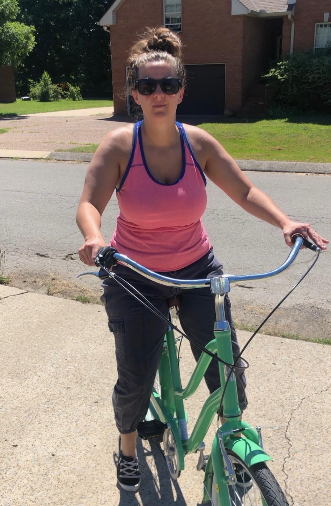 sixthreezero EVRYjourney Women's Steel Beach Cruiser Bike, Hybrid Bicycle, Step Through Frame with Rear Rack and Fenders, 26-Inch Wheels customer photo 1