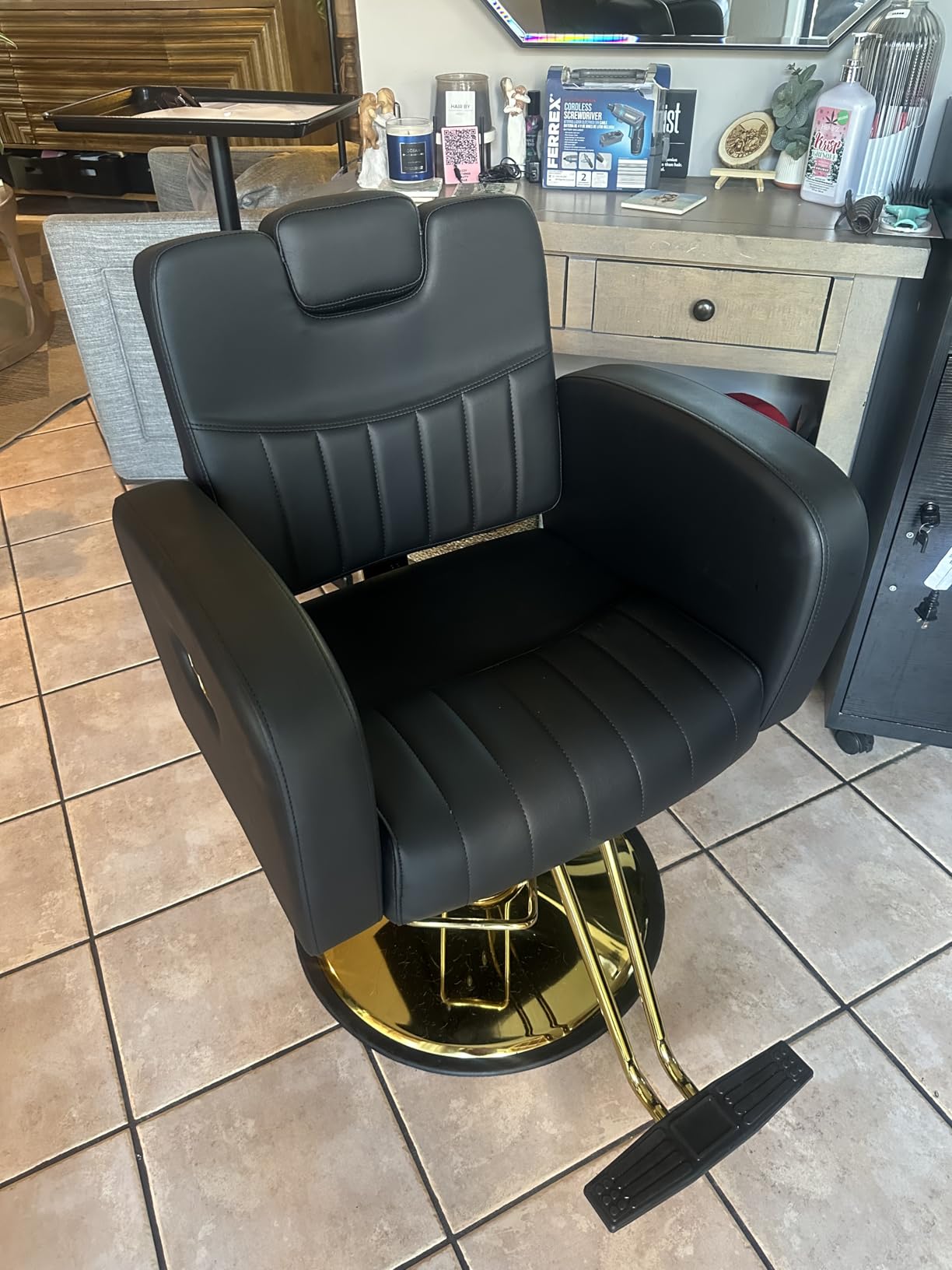BarberPub Heavy Duty Reclining Barber Chair customer photo 1