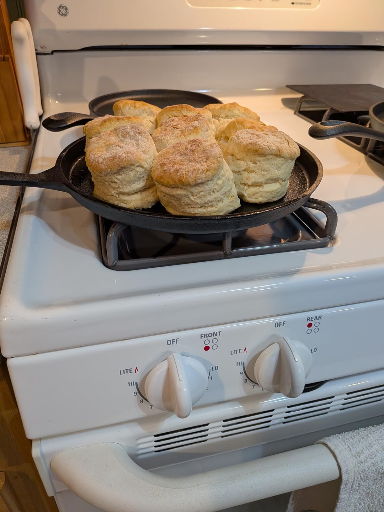 Commercial CHEF 10.5-Inch Cast Iron Round Griddle, Pre-Seasoned, CHFL911 customer photo 2