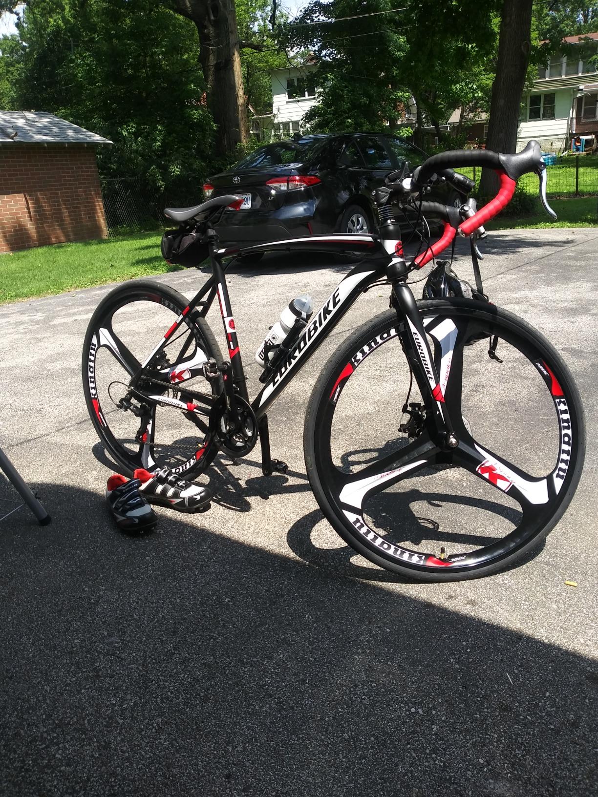 EUROBIKE Road Bike, 21 Speed Bicycle with Disc Brake, 700C Wheels Road Bikes for Men or Women, 49cm/54cm Frame customer photo 2