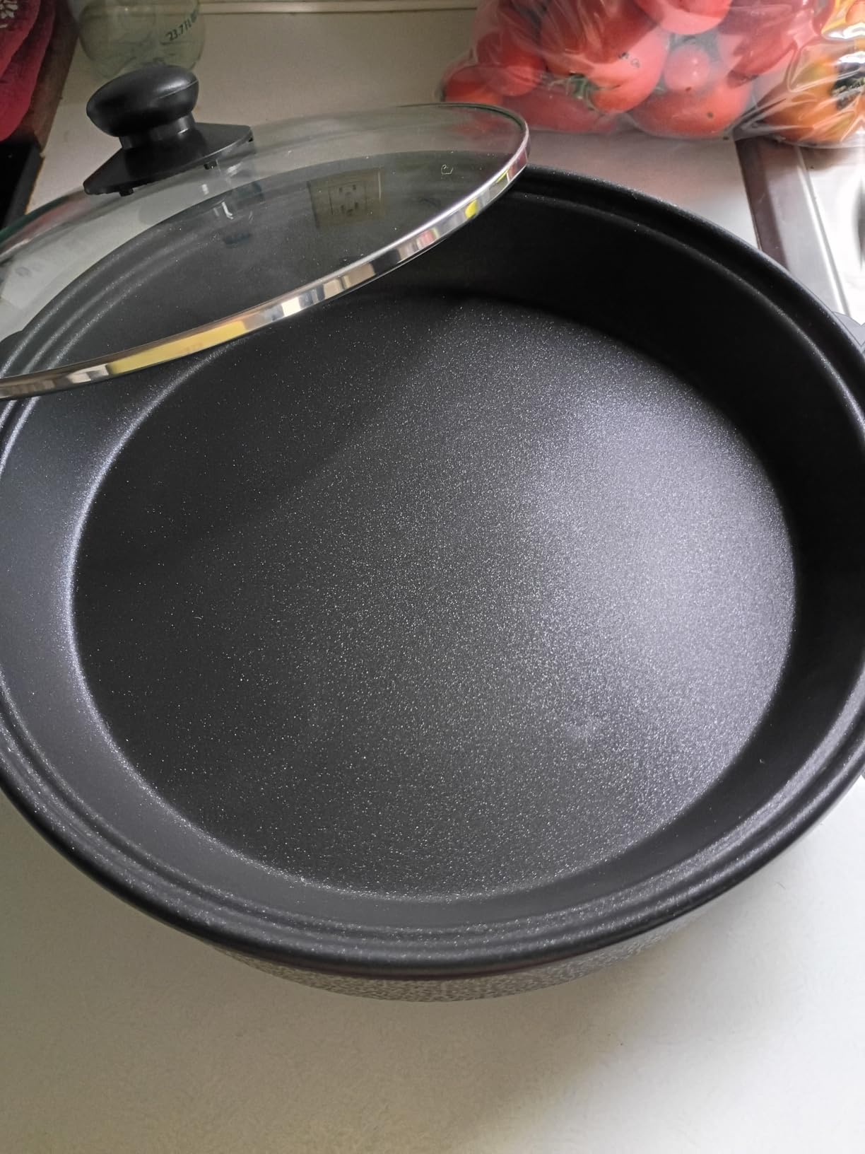 OVENTE Electric Wok with Nonstick Coating, 13 Inch Family-Sized Skillet, 1400W Power, Adjustable Temperature, Tempered Glass Lid, Cool Touch Handles and Easy to Clean Frying Surface, Copper SK3113CO customer photo 2