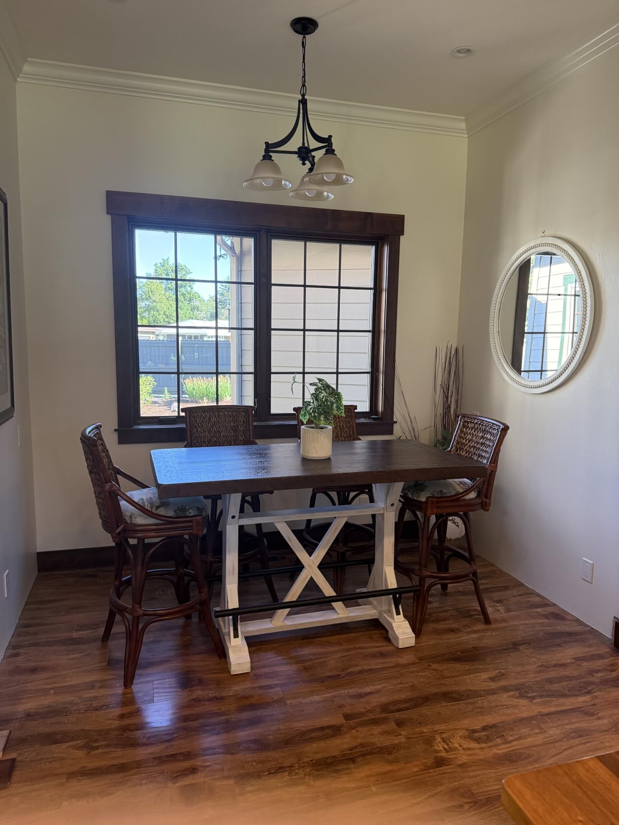 Signature Design by Ashley Valebeck Extendable Dining Room Table, Rustic Farmhouse Dining Table with Leaf Extension, Seats Up to 8, Vintage White/Brown customer photo 1