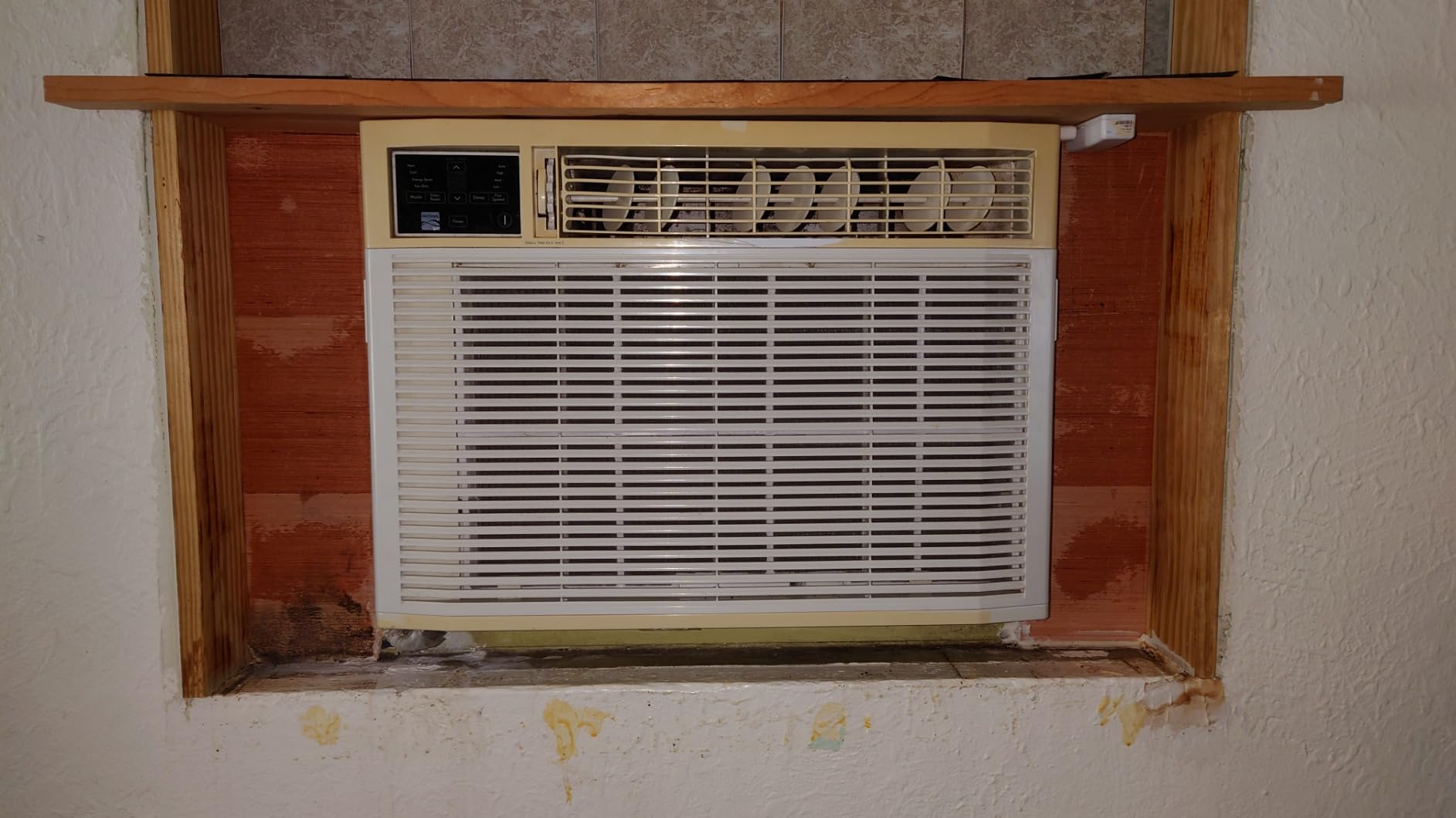 Keystone 18,000 BTU Window Air Conditioner and Dehumidifier, 230V, Window Unit Air Conditioners for Apartment, Living Room, Bedroom, Large Rooms up to 1000 Sq.Ft., Window Air Conditioner with Remote customer photo 1