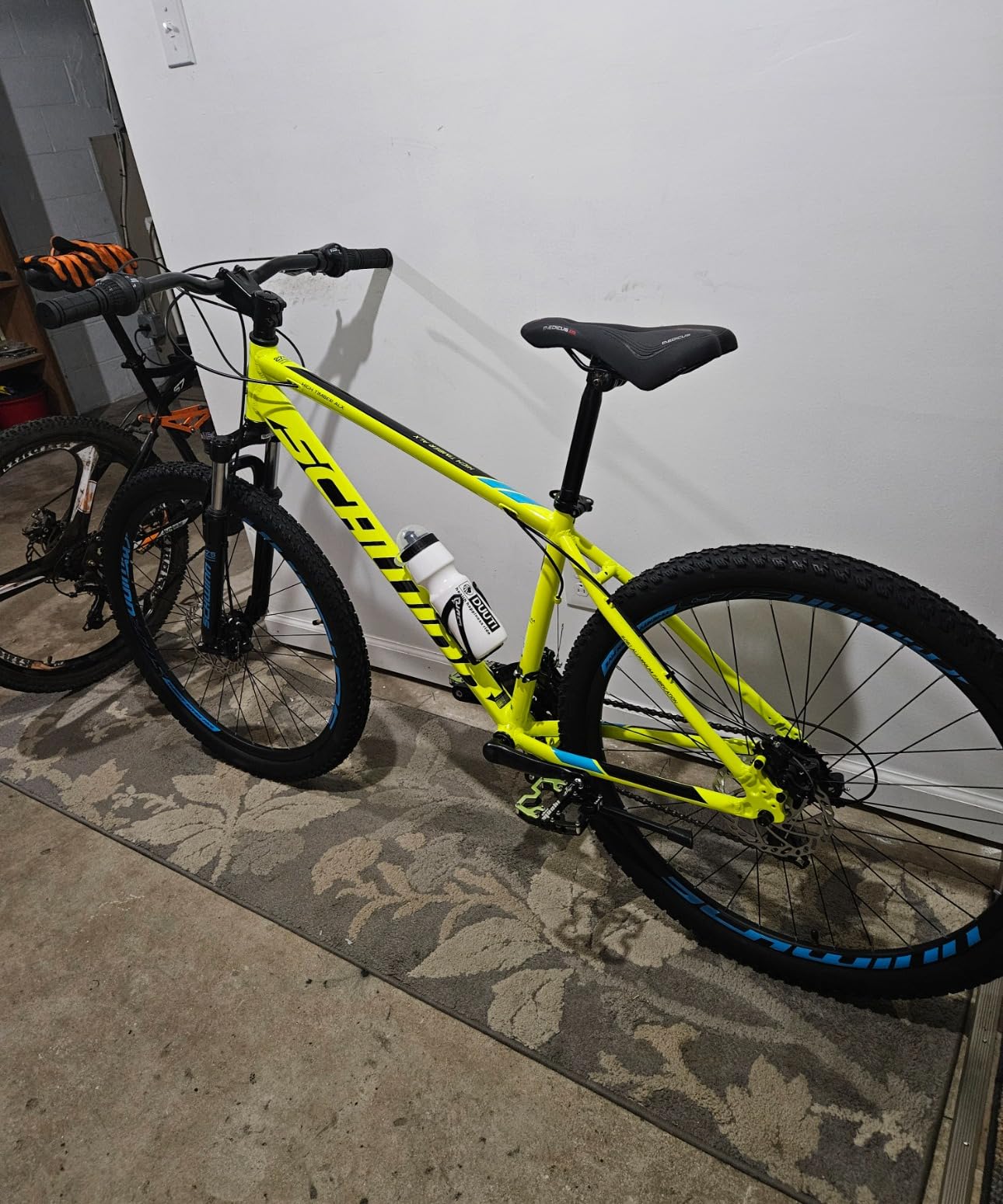Schwinn High Timber Mountain Bike for Adult Youth, 24 to 29-Inch Wheels, 7 or 21-Speeds, Front Suspension, Aluminum and Steel Frame Options customer photo 1