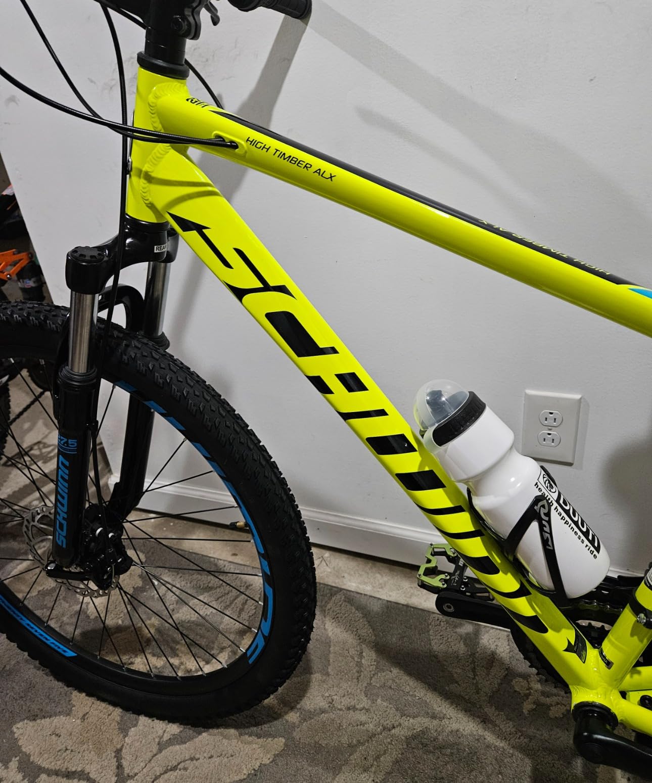 Schwinn High Timber Mountain Bike for Adult Youth, 24 to 29-Inch Wheels, 7 or 21-Speeds, Front Suspension, Aluminum and Steel Frame Options customer photo 2