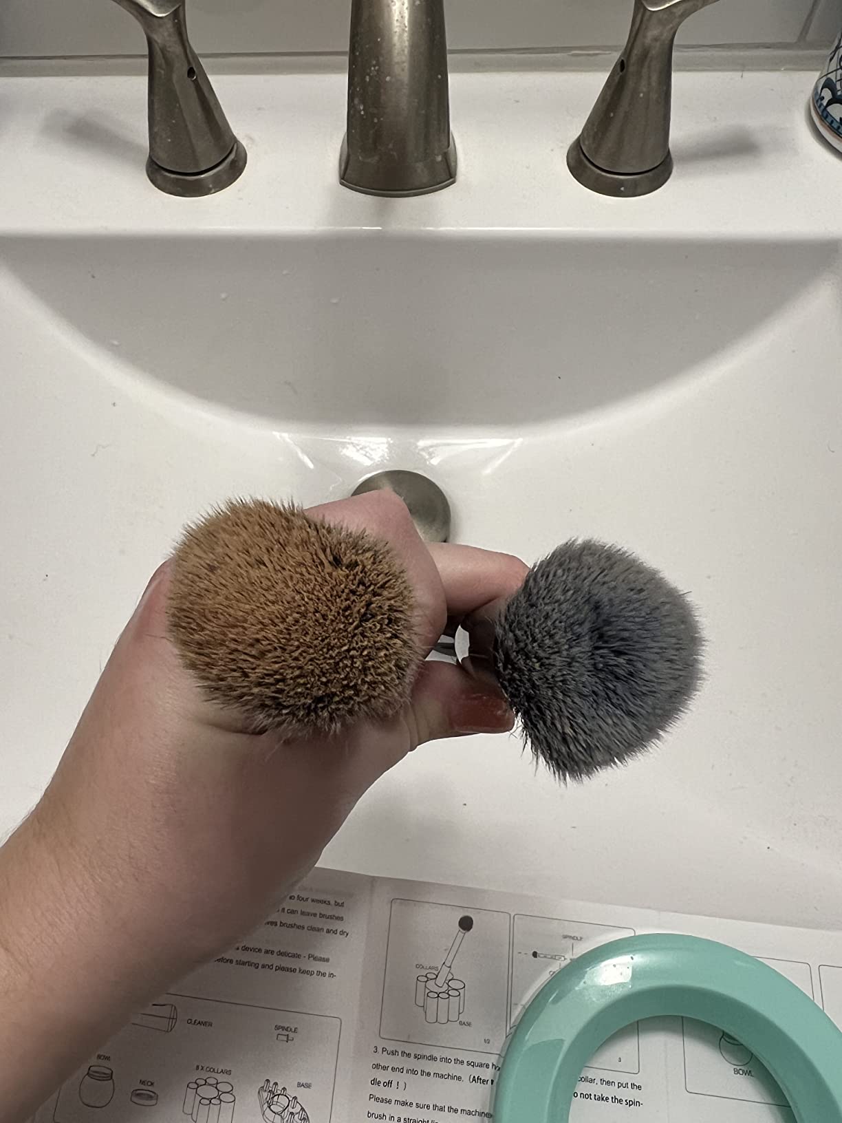 Senbowe Upgraded Makeup Brush Cleaner and Dryer Machine, Electric Cosmetic Automatic Brush Spinner with 8 Size Rubber Collars, Wash and Dry in Seconds, Deep Cosmetic Brush Spinner for Brushes customer photo 2