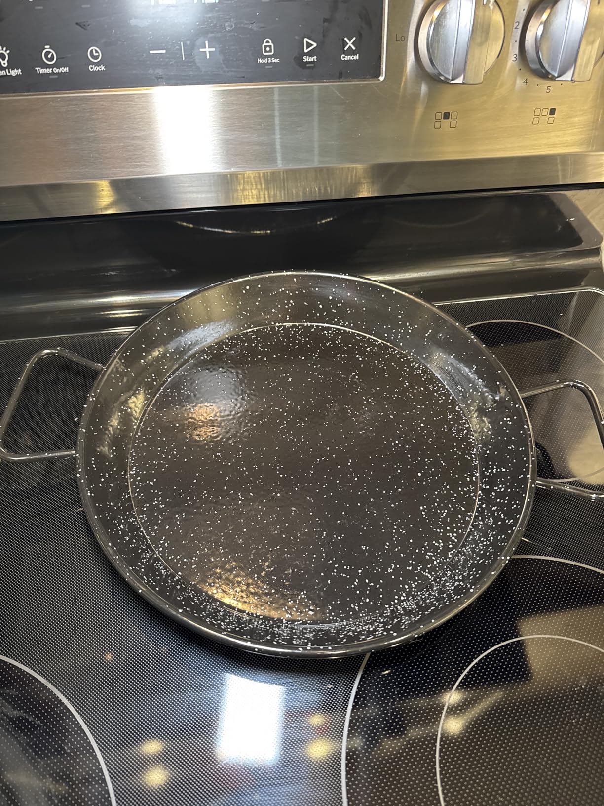 Machika Enamel Paella Pan | Paella Pan | Skillet for Paella and Rice Recipes | Perfect for Indoor & Outdoors | Easy Cleaning | Rust Proof Coating | 8 Servings | 15 inches customer photo 1