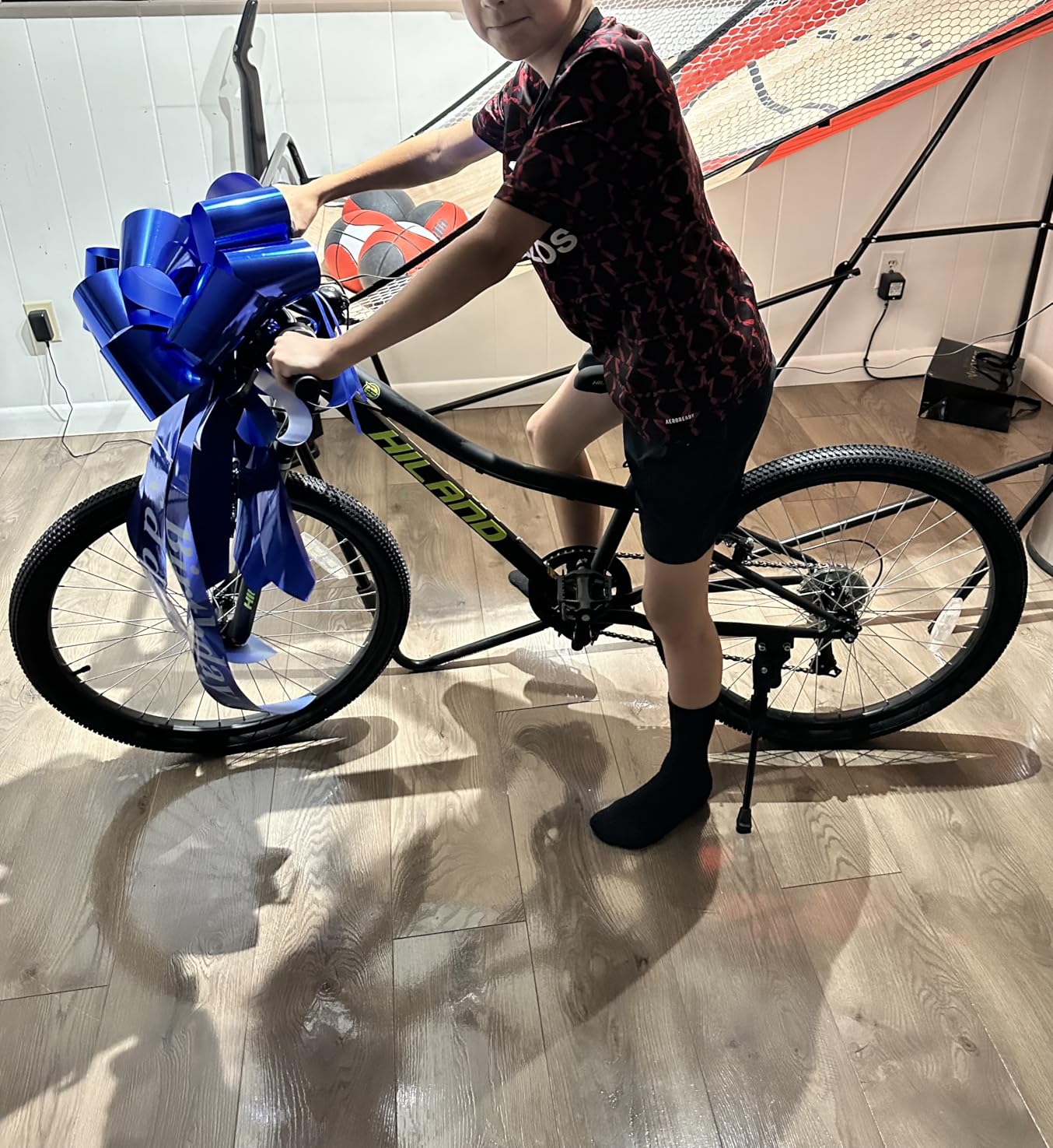 Hiland 20 24 Inch Mountain Bike for Kids Age 5+ Year Old, Front Suspension Fork Kids' Bicycles for Boys Girls customer photo 1