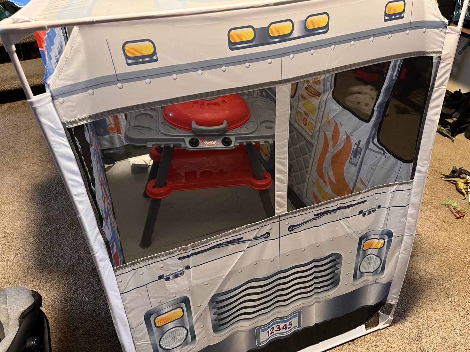 Melissa & Doug Fabric Double-Sided Food Truck Play Tent - Ice Cream and BBQ Role Play Toy Food Truck Tent, for Kids Ages 3+ customer photo 2