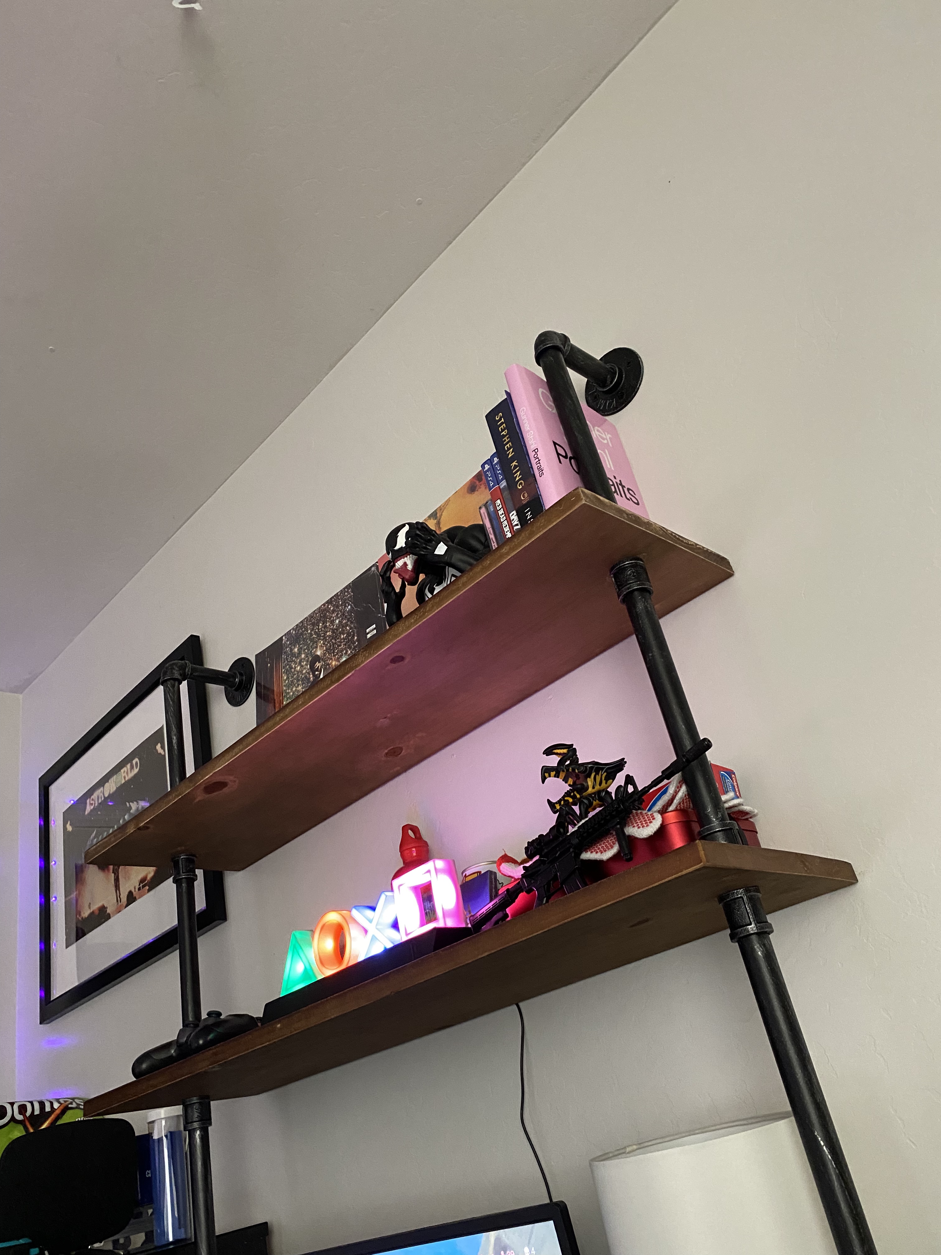 HOMEKAYT Industrial Pipe Shelf Rustic Wood Wall Shelf Ladder Bookshelf Wall Mounted Storage Decor Shelf for Home, Office, Living Room(6-Tier)-Black customer photo 1