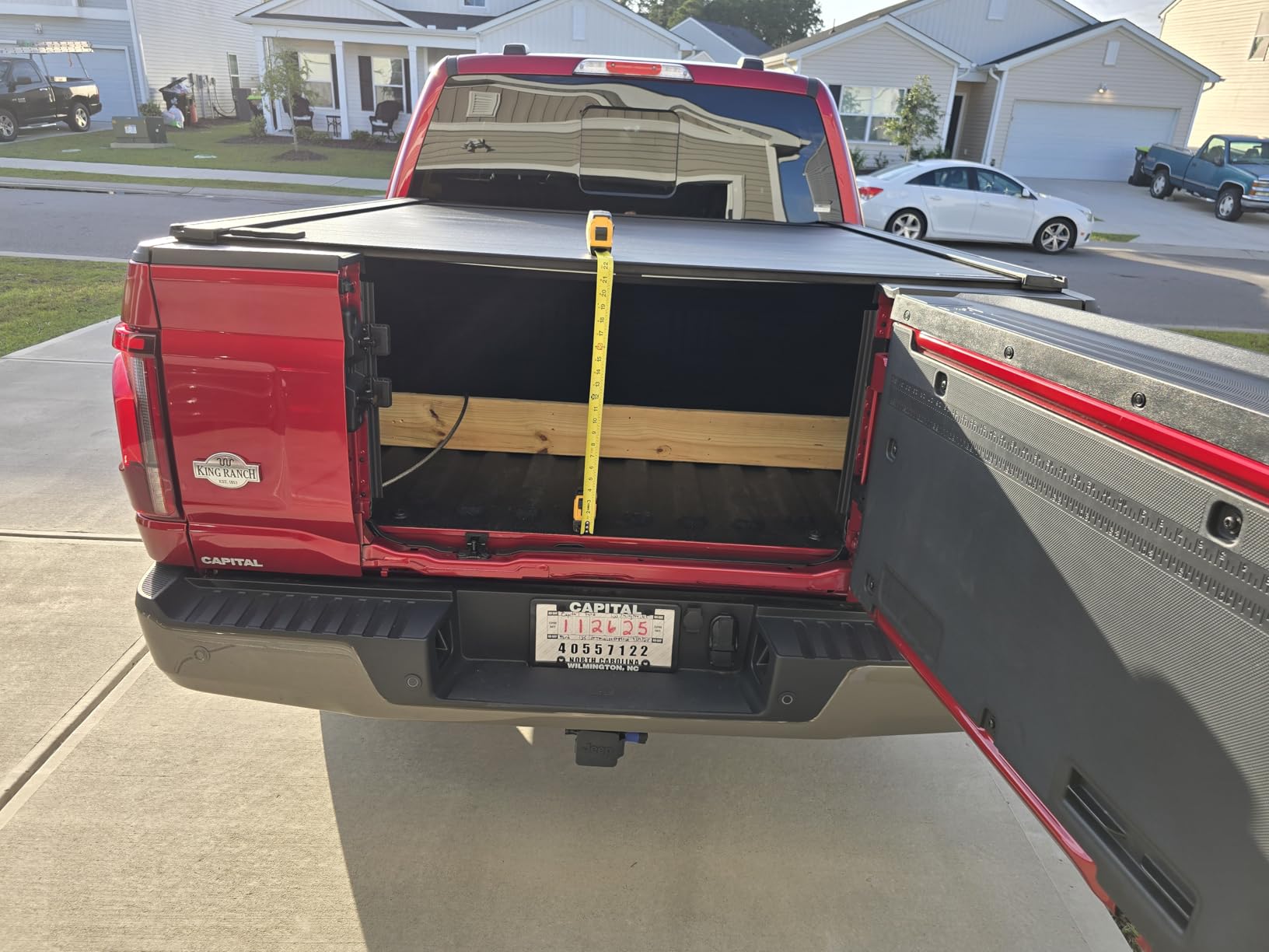 RealTruck Retrax RetraxPRO XR Retractable Truck Bed Tonneau Cover | T-80378 | Fits 2021-2026 Ford F-150 (incl. Raptor/Lightning) 5' 7